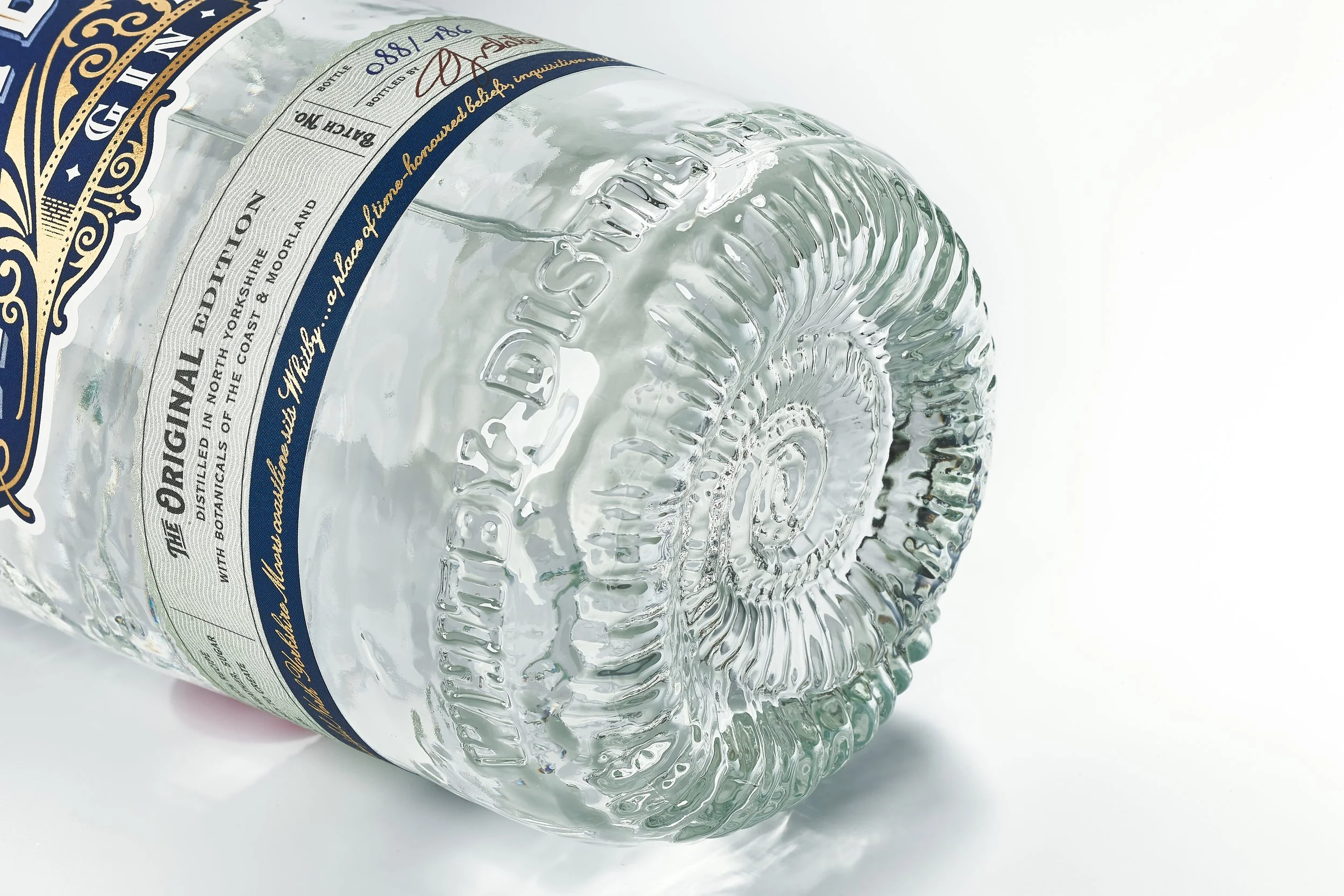 000594 close white 2.jpg