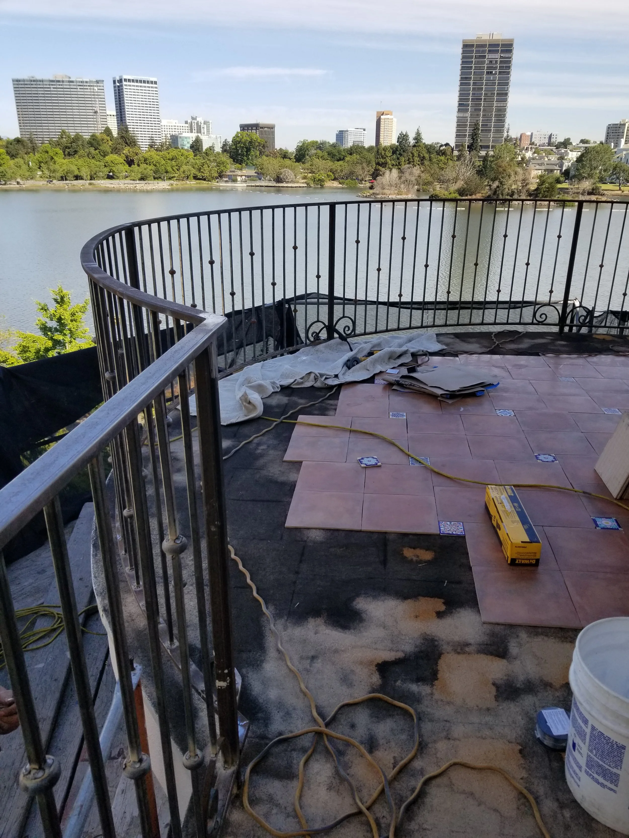 Round shaped fences designed for terrace security