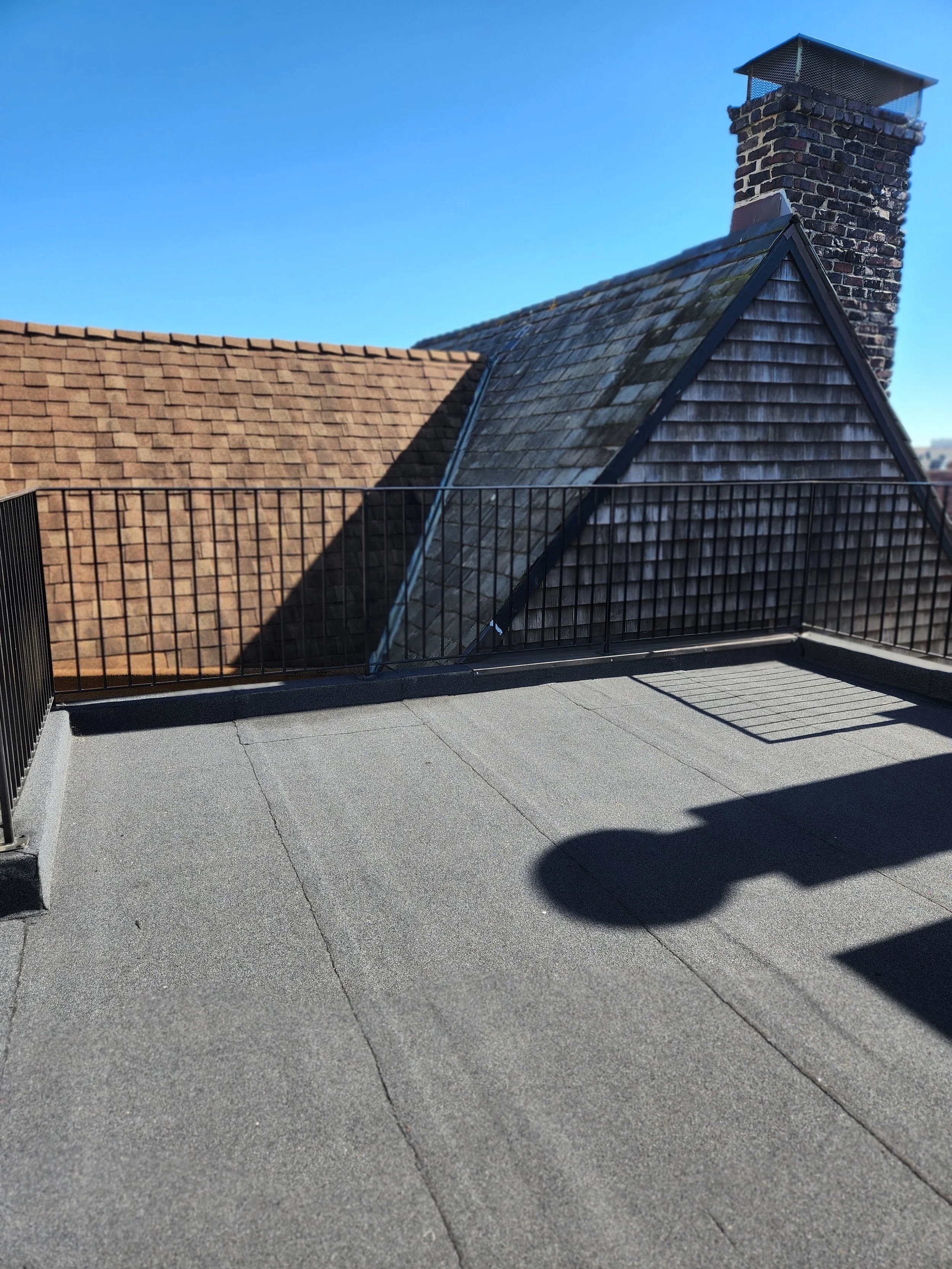 Black Iron guardrail for a house terrace in the top. 