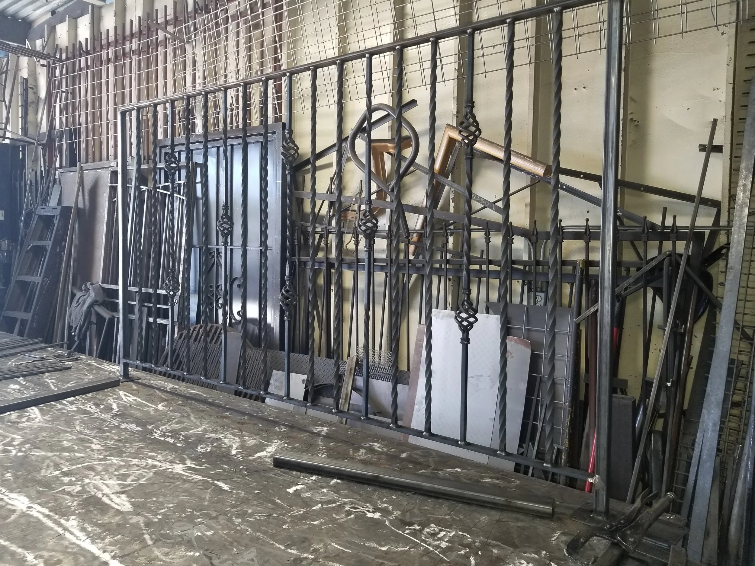In the warehouse there is a part of the handrail project. 