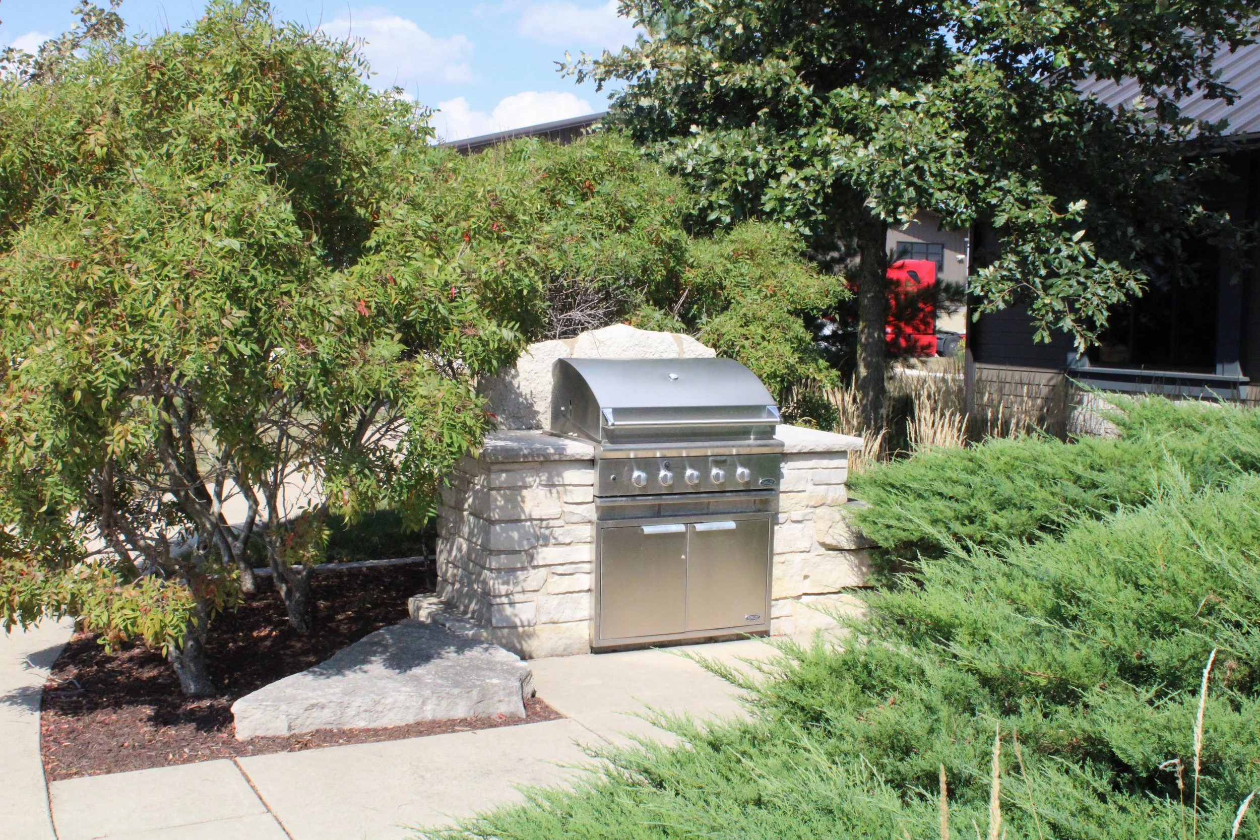 Nuss Trans grill area (1).JPG