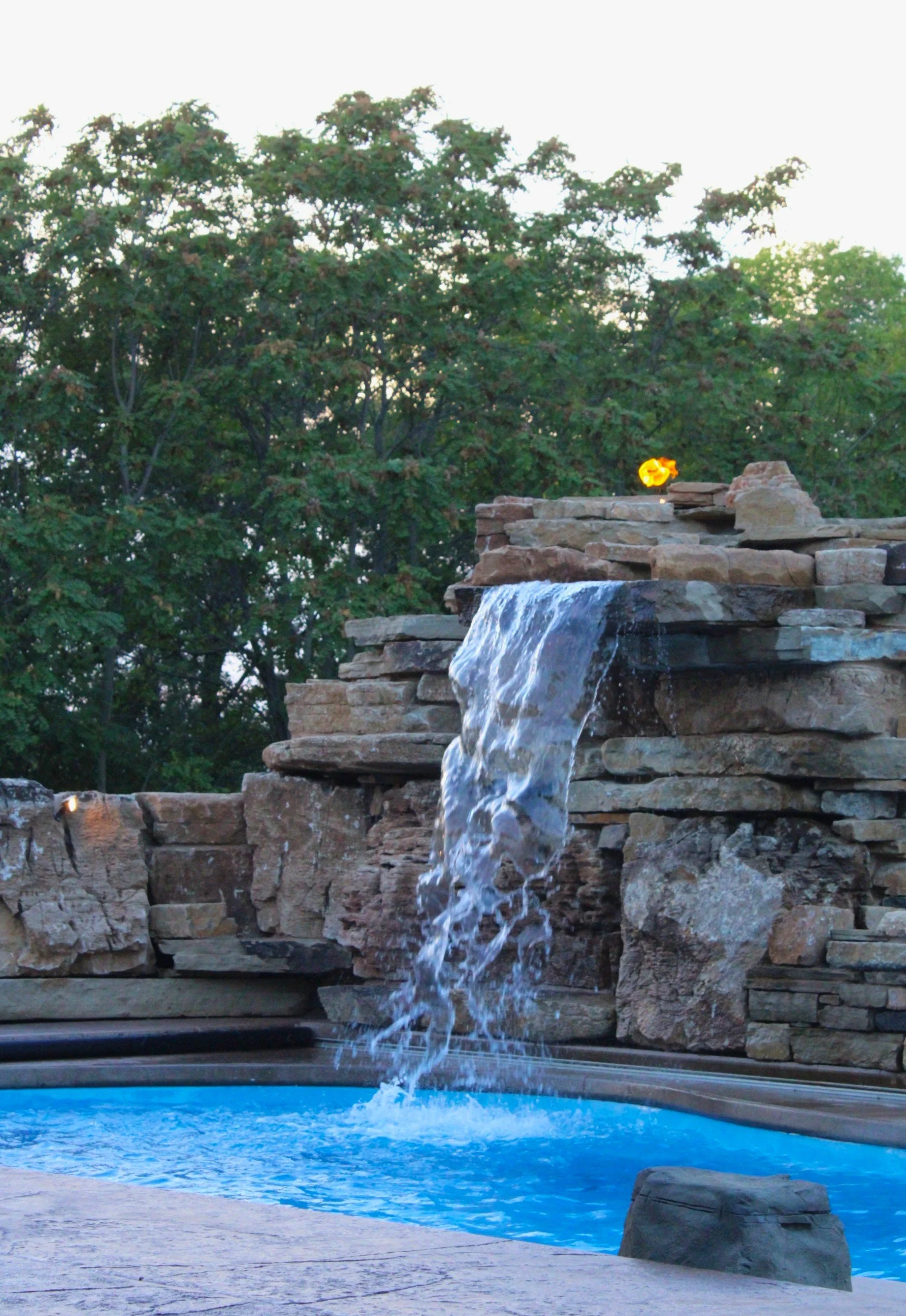 Edwards H pool water feature (8).JPG