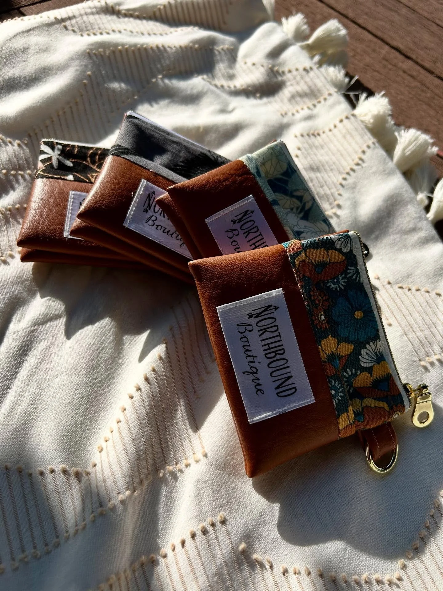Some projects I&rsquo;ve been working on this week ;)
.
.
.
.
.
#smallbusinessowner #shoplocal #shopsmall #handmadewallet #dogbandanas #sewingbusiness