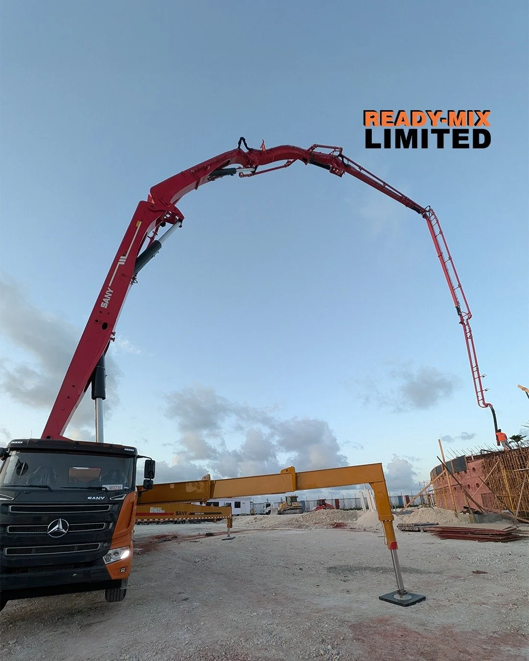 When the pour needs a little extra reach, our concrete pumps help get it where it needs to go.

Thinking ahead to your next build? Let&rsquo;s connect.
☎️: +1-246-436-3952
💻: www.readymixbarbados.com

#ReadyMixBarbados #ConstructionLife #OnSite #Bui