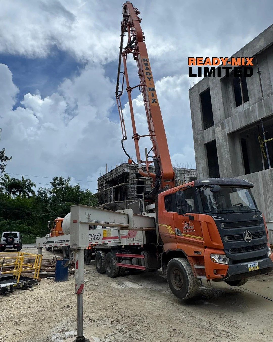 On-site and getting the job done! 💪

Thinking ahead to your next build? Let&rsquo;s connect.
☎️: +1-246-436-3952
💻: www.readymixbarbados.com

#ReadyMixBarbados #ConstructionLife #OnSite #BuildWithReadyMix