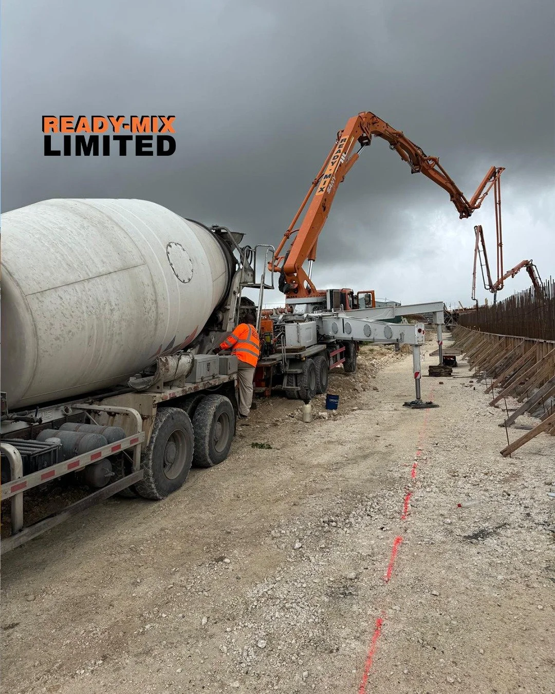 Big reach, efficient placement, and dependable performance on site with Ready-Mix concrete pumping solutions.

Interested in learning more about our services?
☎️: +1-246-436-3952
💻: www.readymixbarbados.com

#ReadyMixBarbados #BuildWithReadyMix #Con