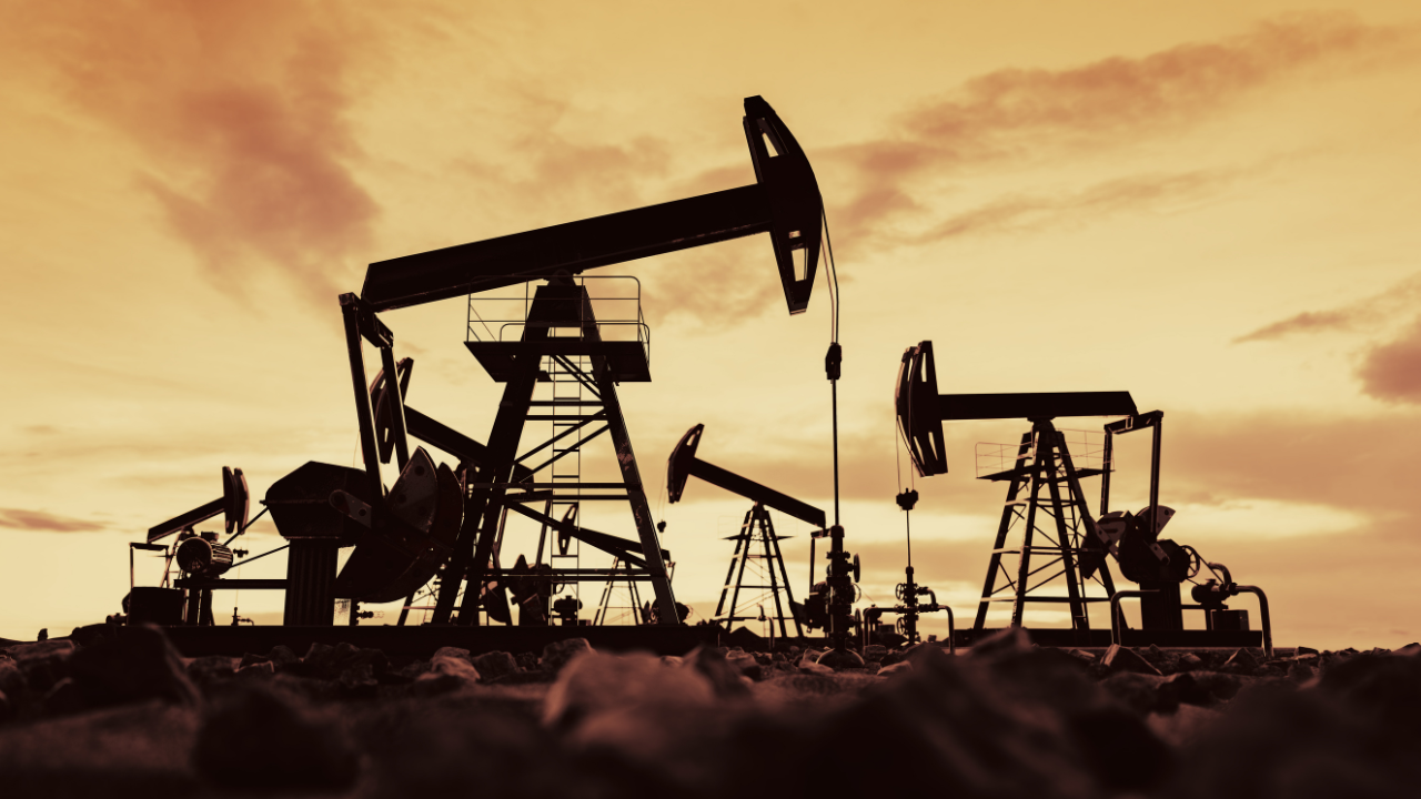 How to Invest in Oil and Gas: A Guide for Private Investors
