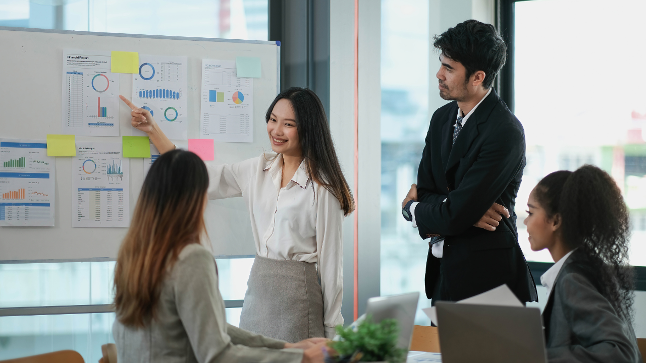 What Is Growth Equity? A Growth Investor's Framework for Software, Valuations, and AI