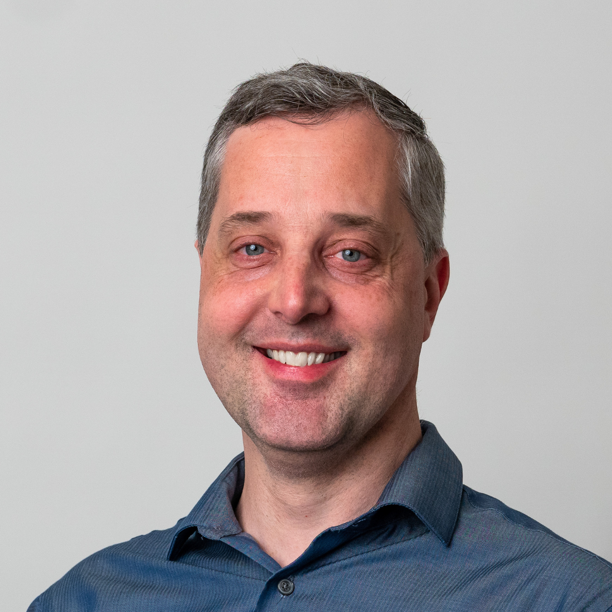 Bas van der Brugge, Operations at Long Angle, LinkedIn Profile: https://www.linkedin.com/in/mayamagennis/