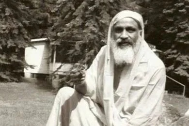 Pujya+Swami+Dayandandaji.jpg