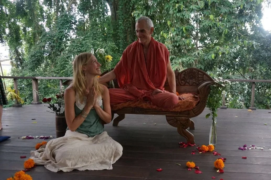 Sanna+and+Swamiji+3.jpg