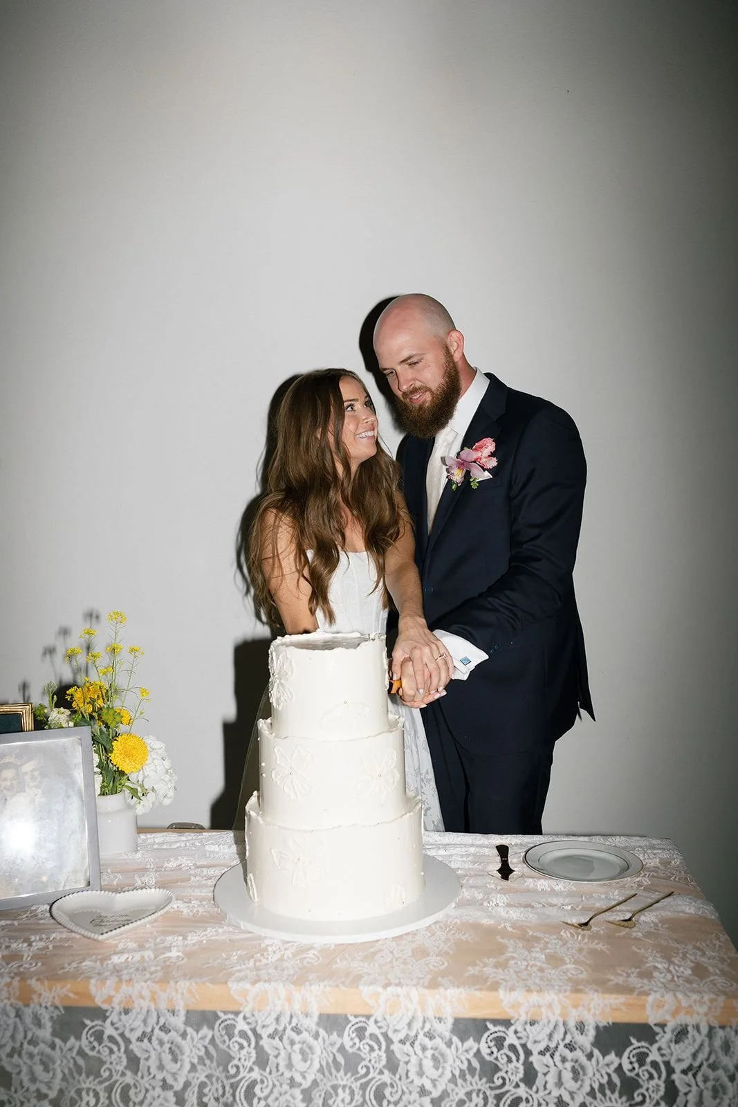 wedding-reception-venue-florida-cake-cutting.jpg