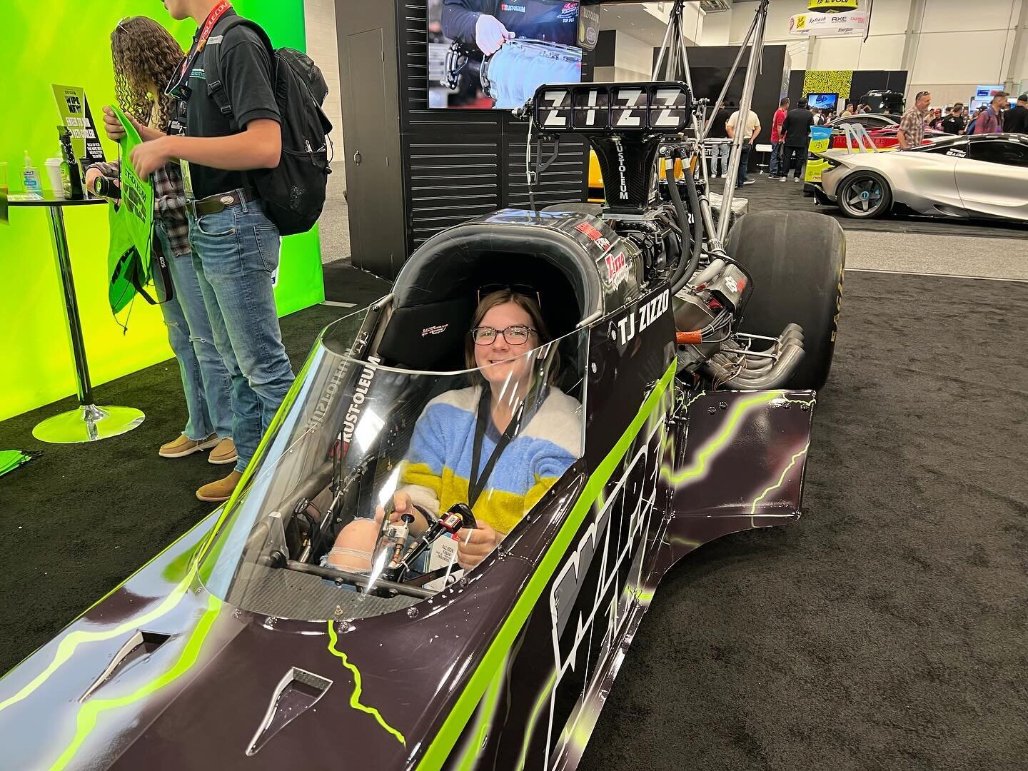 STEAMpunk Alli and STEAMpunk Breanna are seeing what life is like sitting in a top fuel car. @quakeled @herculestires @ds18audio @advanceautoparts @valkdesignsolutions @outcastcustom @harpercorp @rockhillschools @tiswheels @thesweetpatina @atcrockhil