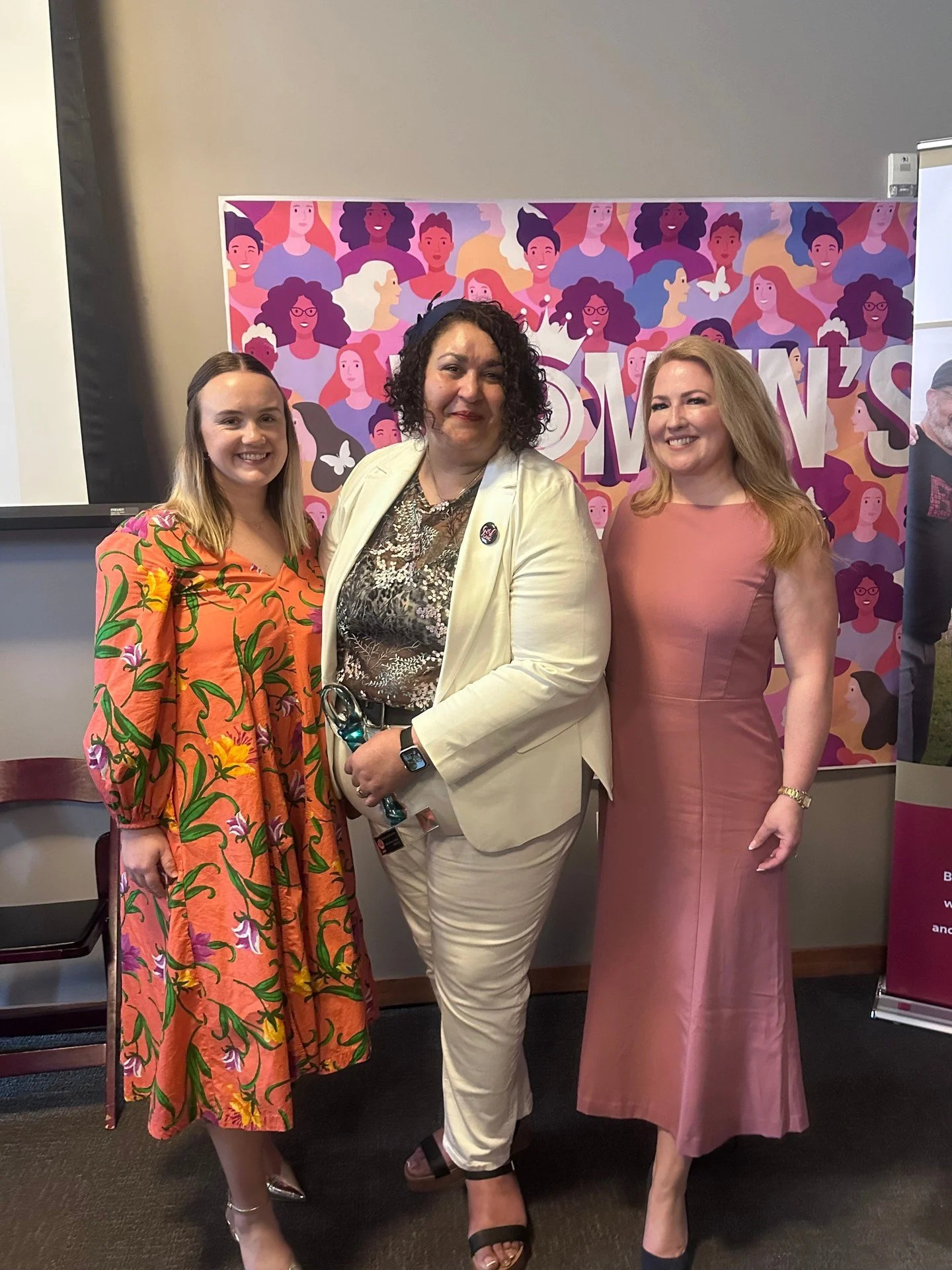 Celebrating the women who move our region forward ⚡️
Amelia Ulsh and Kimberly Webb were proud to attend the Business Development Institute's Women Who Move the Region event in honor of our colleague on the Interstate Bridge Replacement Program, Barbi