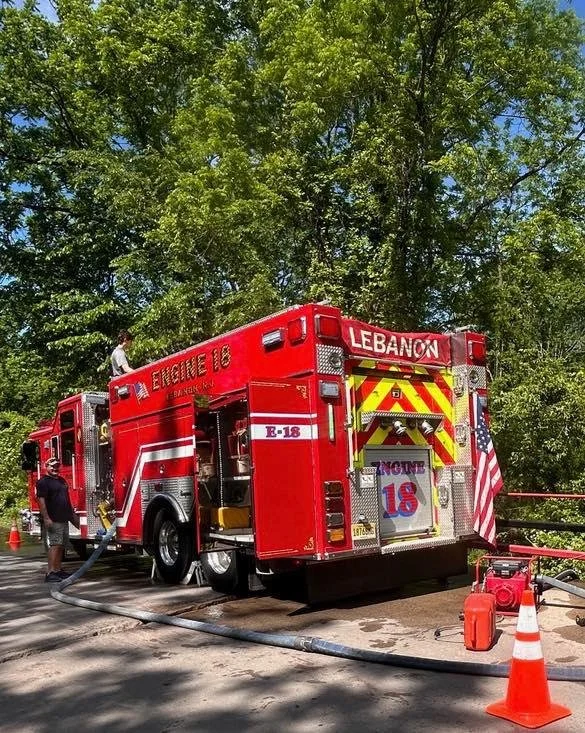 🚒Engine 18 doing water supply training this morning 💦 #DoItForKevin