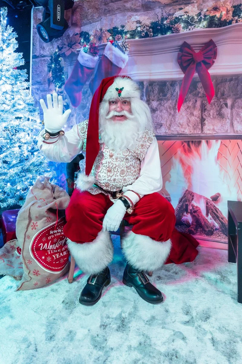 santa_grinch_carvery_001.jpg