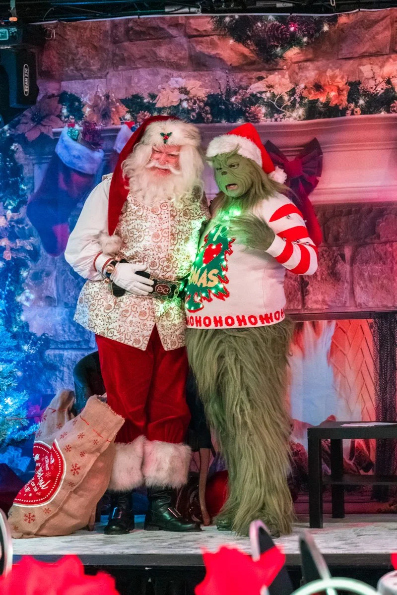 santa_grinch_carvery_004.jpg