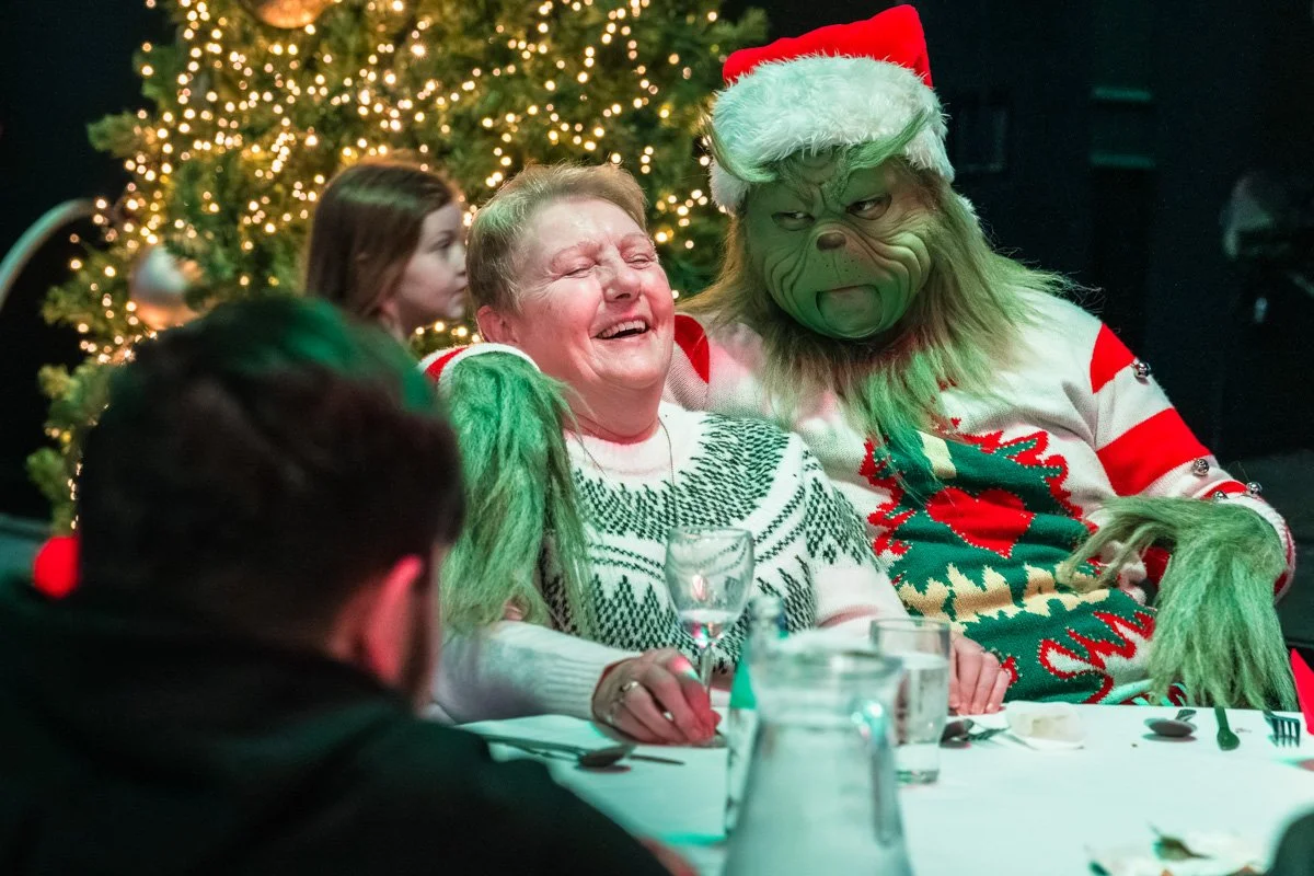 santa_grinch_carvery_005.jpg