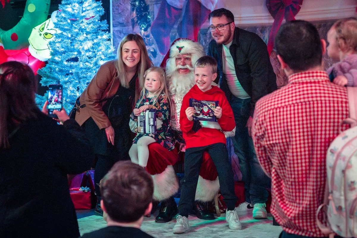 santa_grinch_carvery_006.jpg