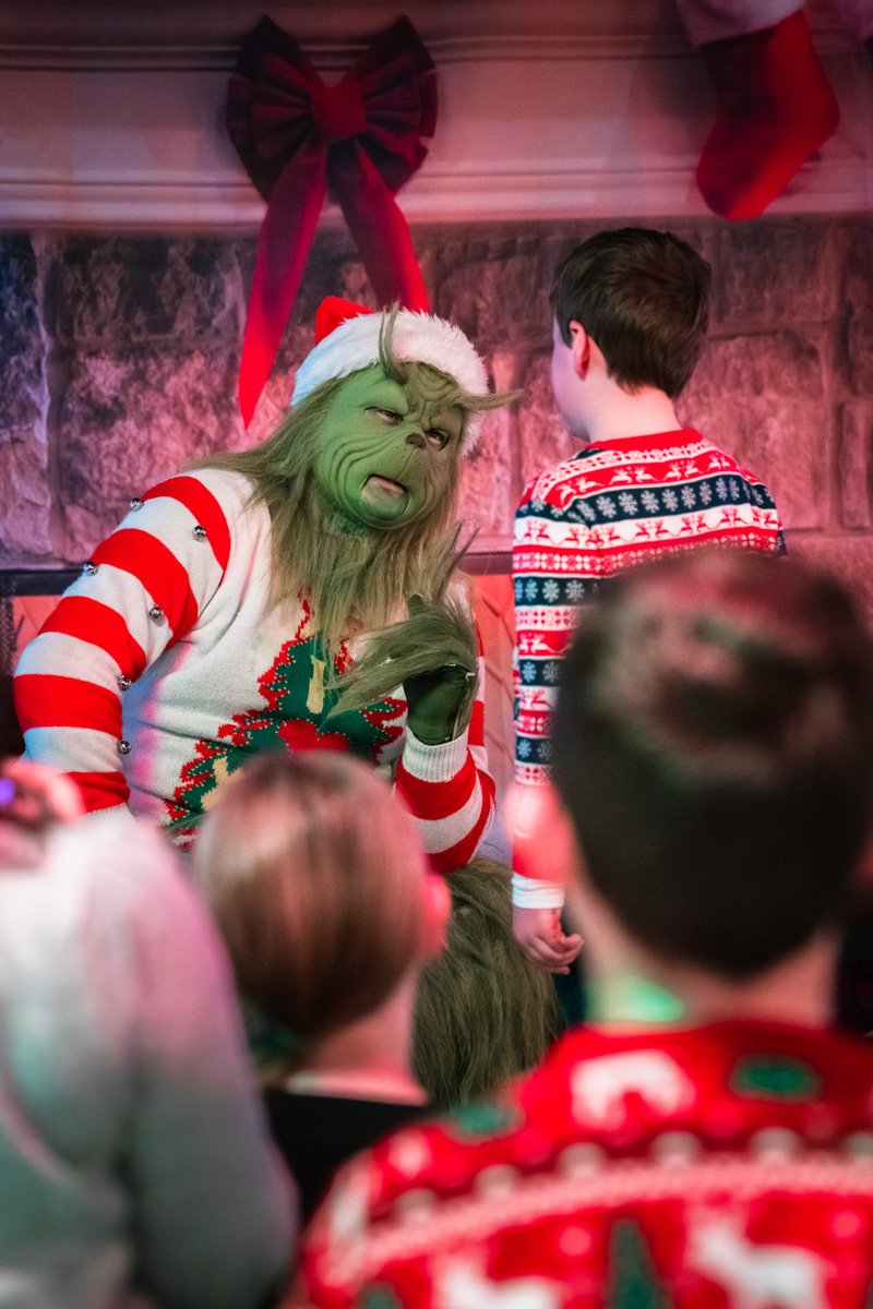 santa_grinch_carvery_009.jpg