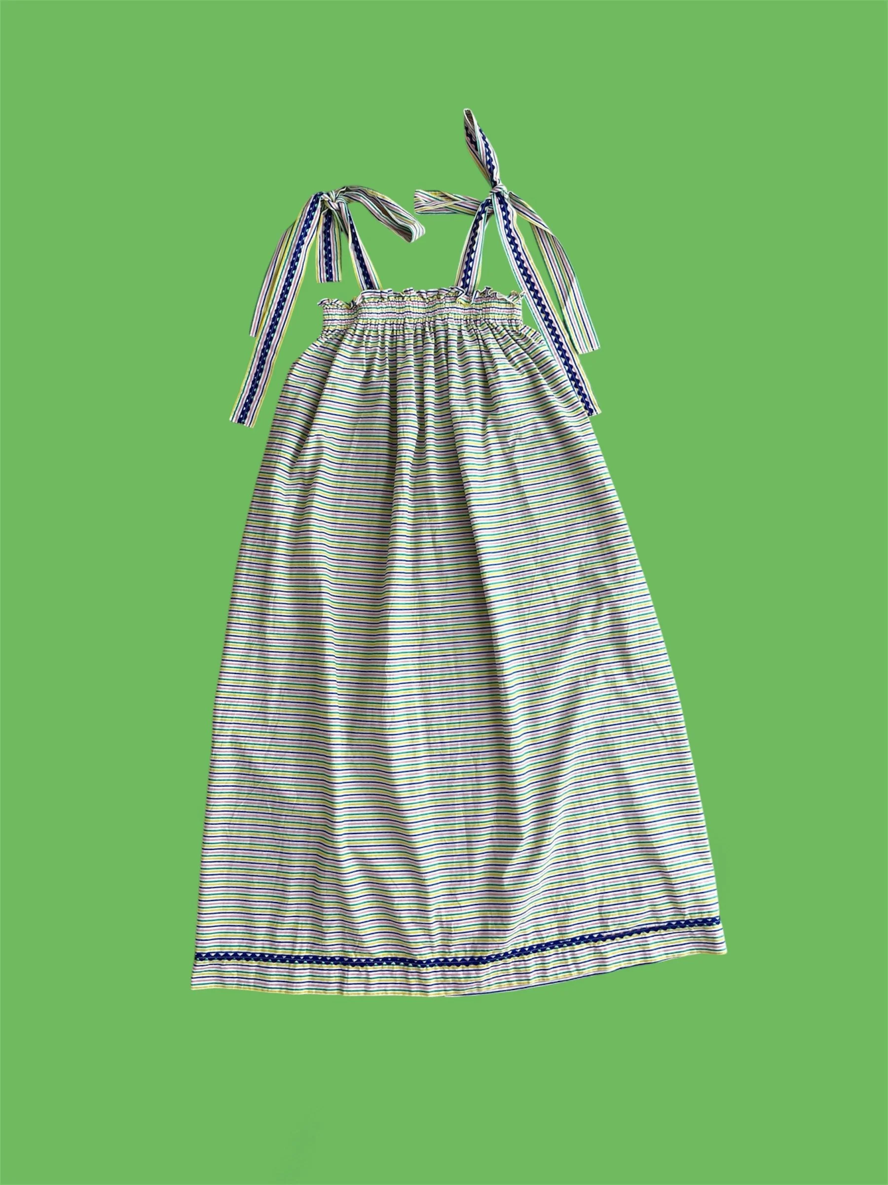 VIOLETTE LA ROBE LONGUE