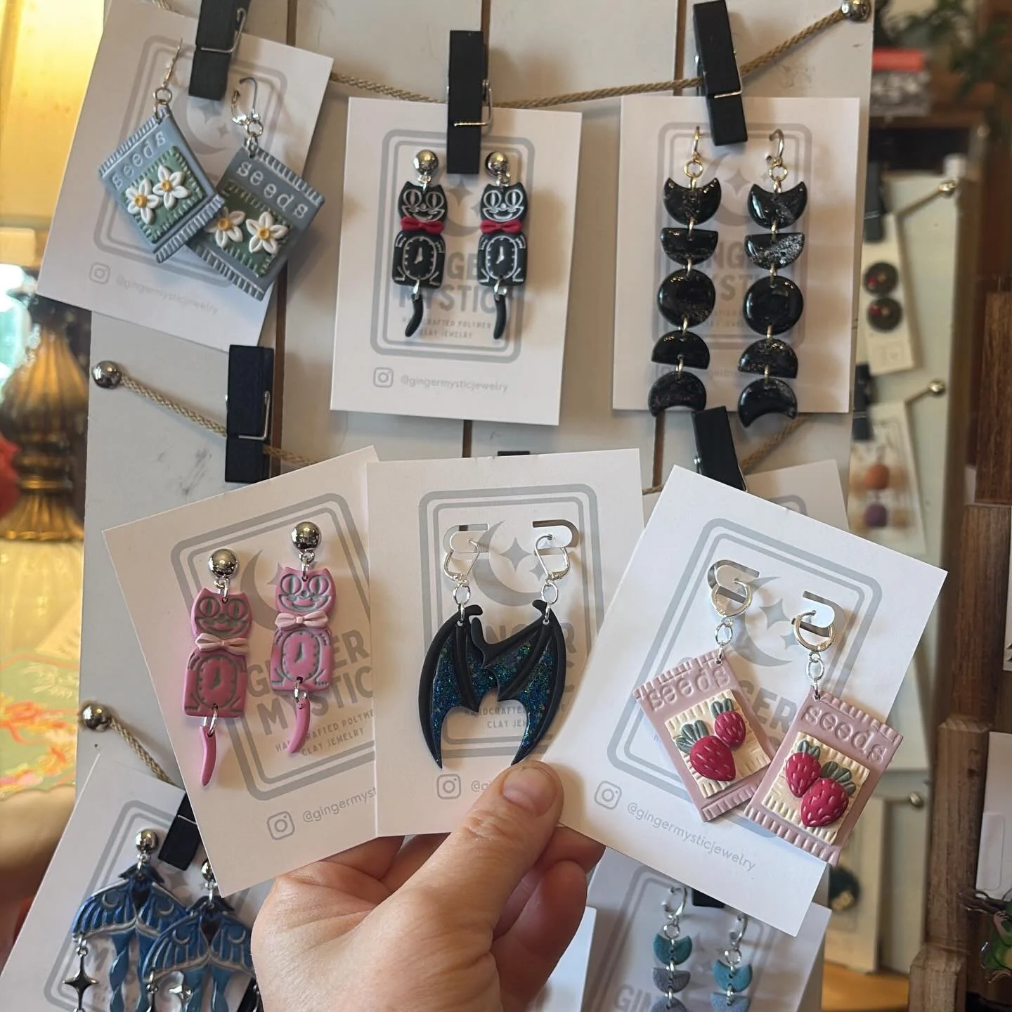 We&rsquo;ve got a fresh restock for Spring  from @gingermysticjewelry! The vintage Felix the Cat clocks have got us 😍🤩!