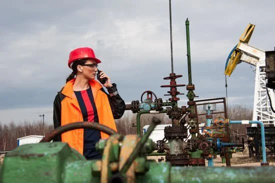 field engineer.jpg