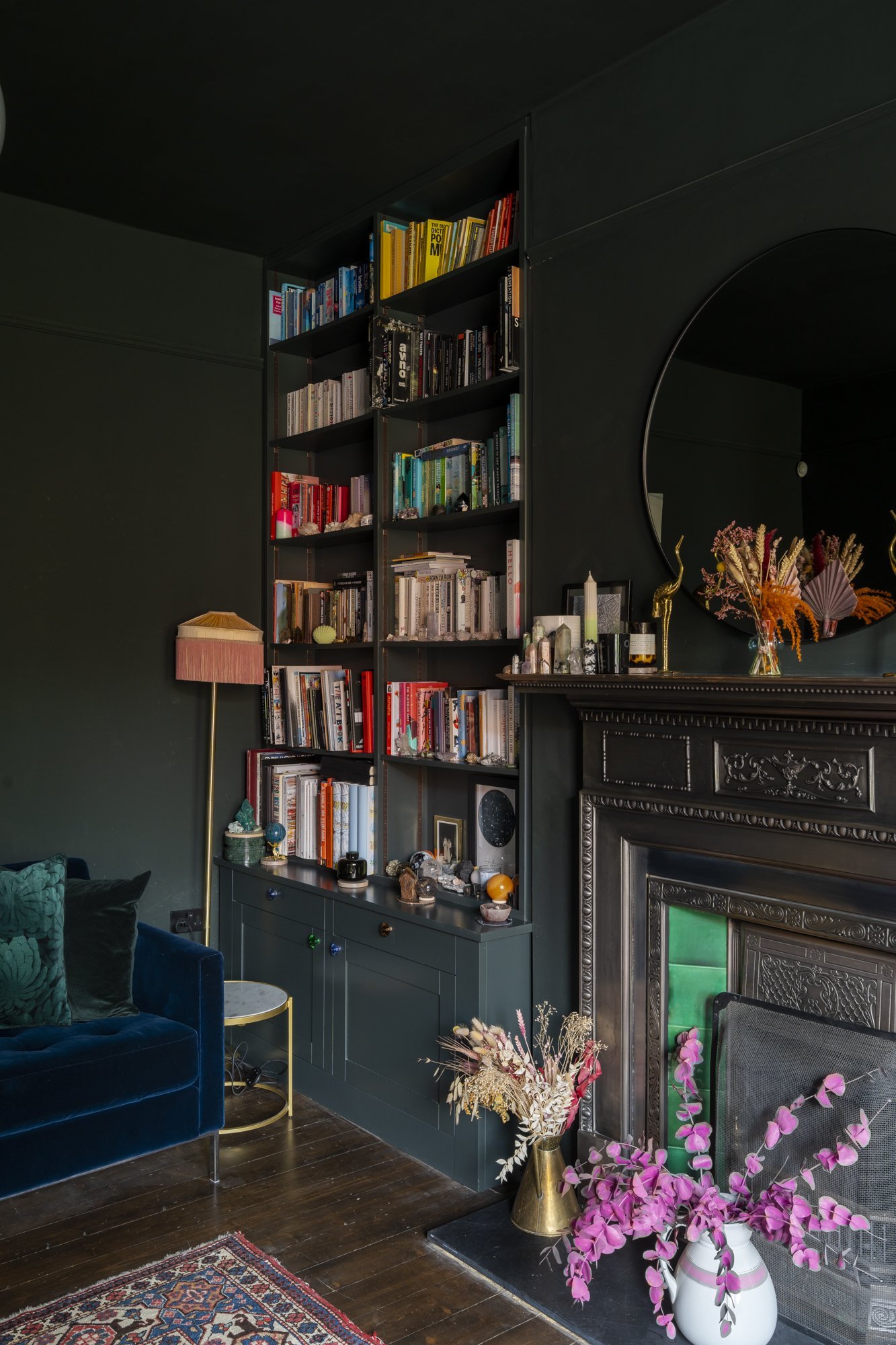 I love being dramatic, especially in the lounge! Look how these deep dark green lets the rest of the colours sing.