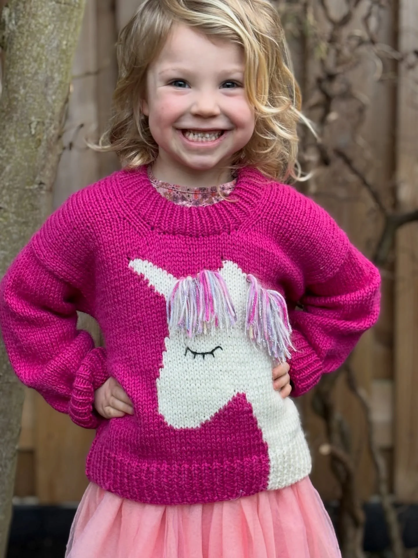 Here&rsquo;s to all the unicorn lovers out there 🦄

I&rsquo;m so excited to share with you Sena&rsquo;s very special unicorn sweater 💗 She is so proud of it! 🥹

You can either support us by purchasing the made-to-order, hand-knit garment from our 