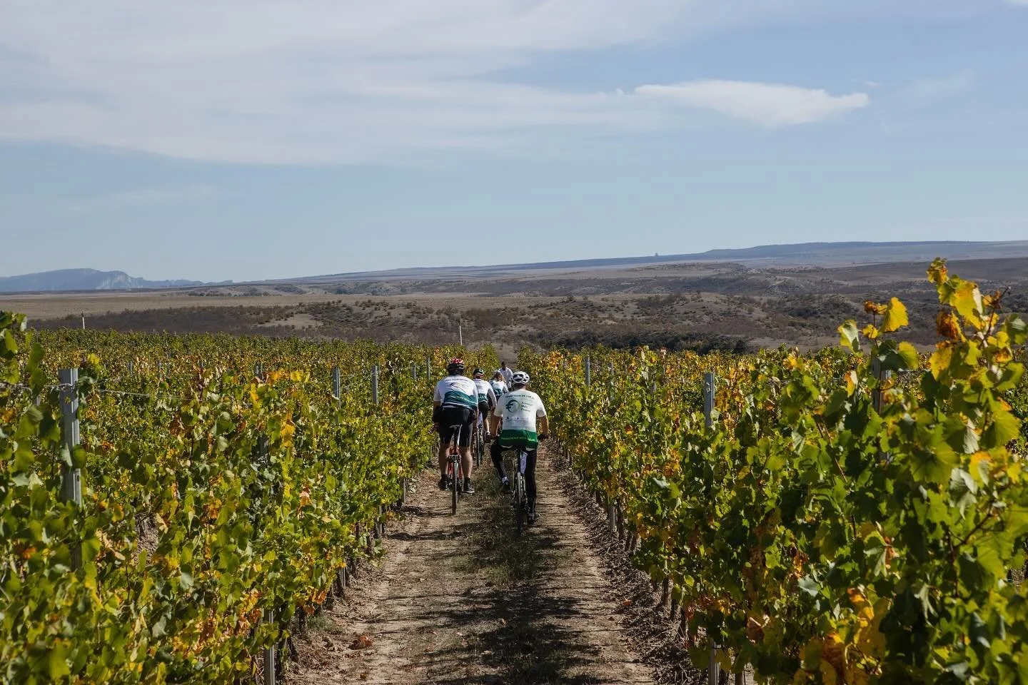 Day 6 photo recap: Another incredible day of cycling through Azerbaijan! The landscapes and people continue to amaze us as we push closer to our destination. Grateful for the journey and the memories we&rsquo;re creating. 🚴&zwj;♂️🌍 

#TOURDECOP29
#