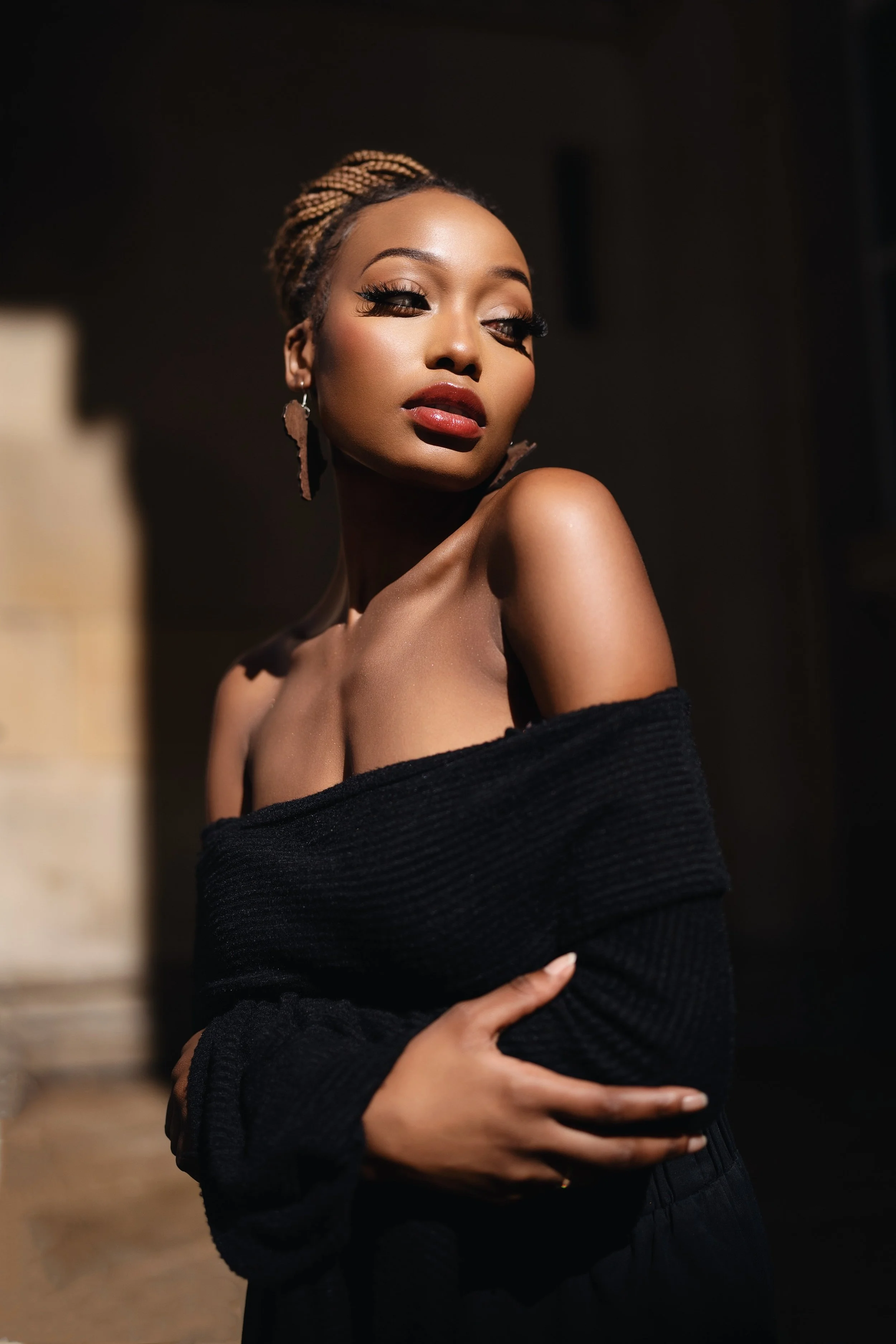 Armed for Summer: Chic Ways to Flaunt Your Arms All Season Long
