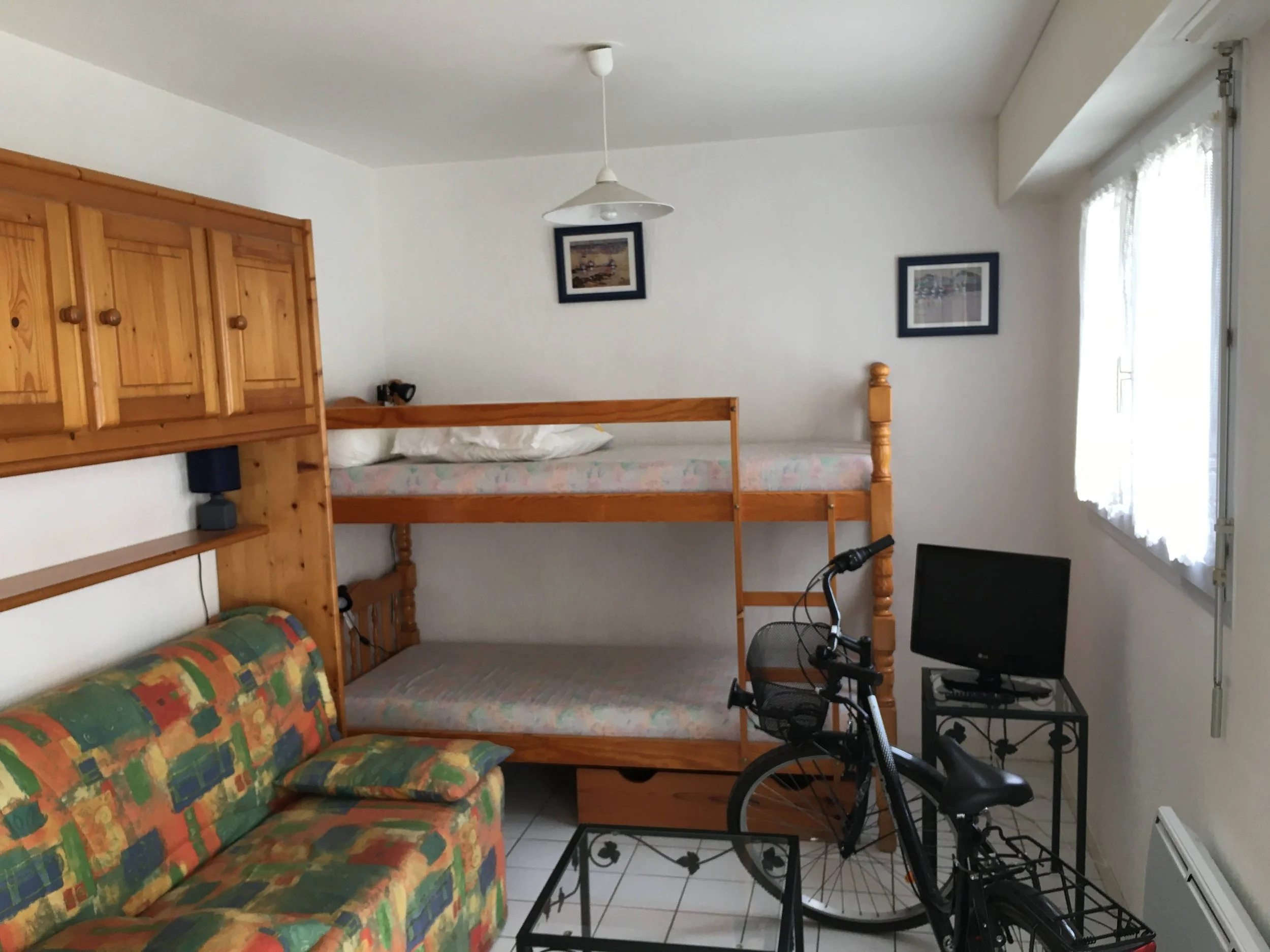 canape et chambre avant.JPG