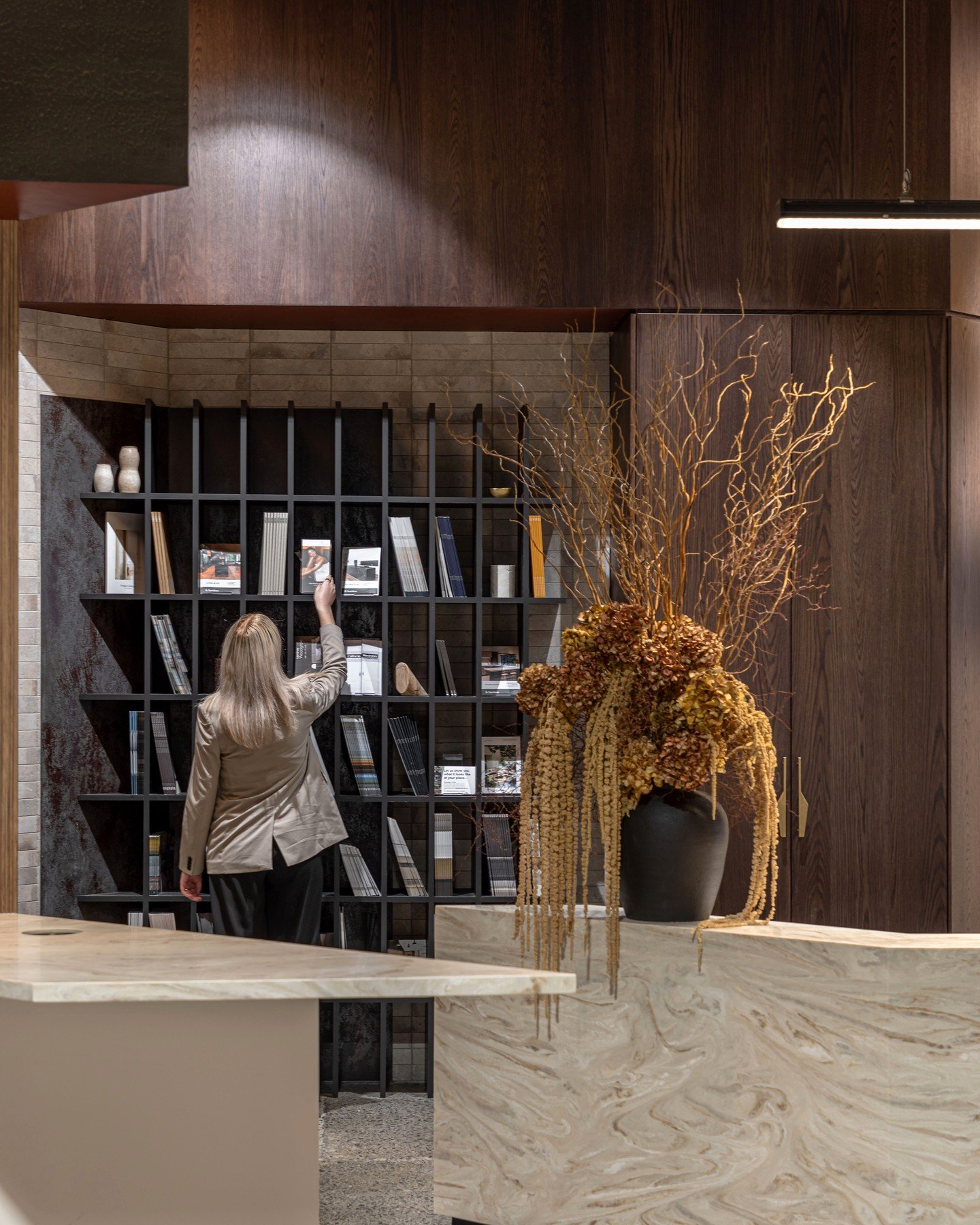 At Residium Design + Building Centre our extensive brochure and catalogue library awaits your exploration. 

We believe providing a tactile experience is essential for refining your interior design and architectural visions. If you prefer to organize