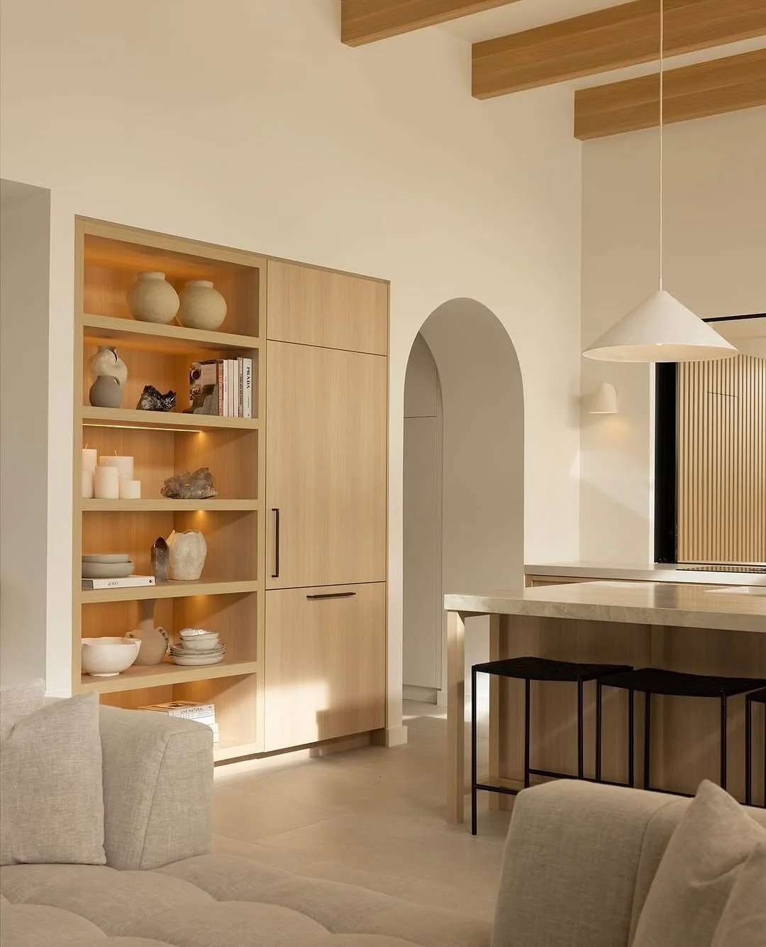 Designed by Studio Haus, this beautiful home features brushed metal accents, raw stone, natural textures and @iver_life Signature Brass hardware.

Brunswick Cabinet Pulls elevate the kitchen cabinetry with a smooth and tactile finish in a high use ar