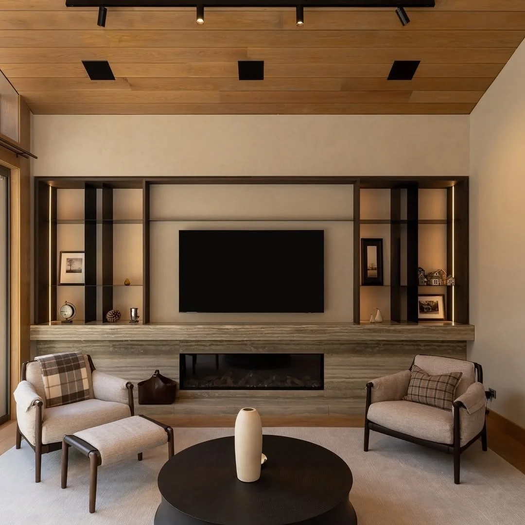 Step inside this beautifully crafted Queenstown home, defined by refined textures and timeless materiality.

Designed by @spatialstudionz and expertly finished by @mim_limited using Novacolor Calce Cruda.

&ldquo;We wanted a surface solution with eno