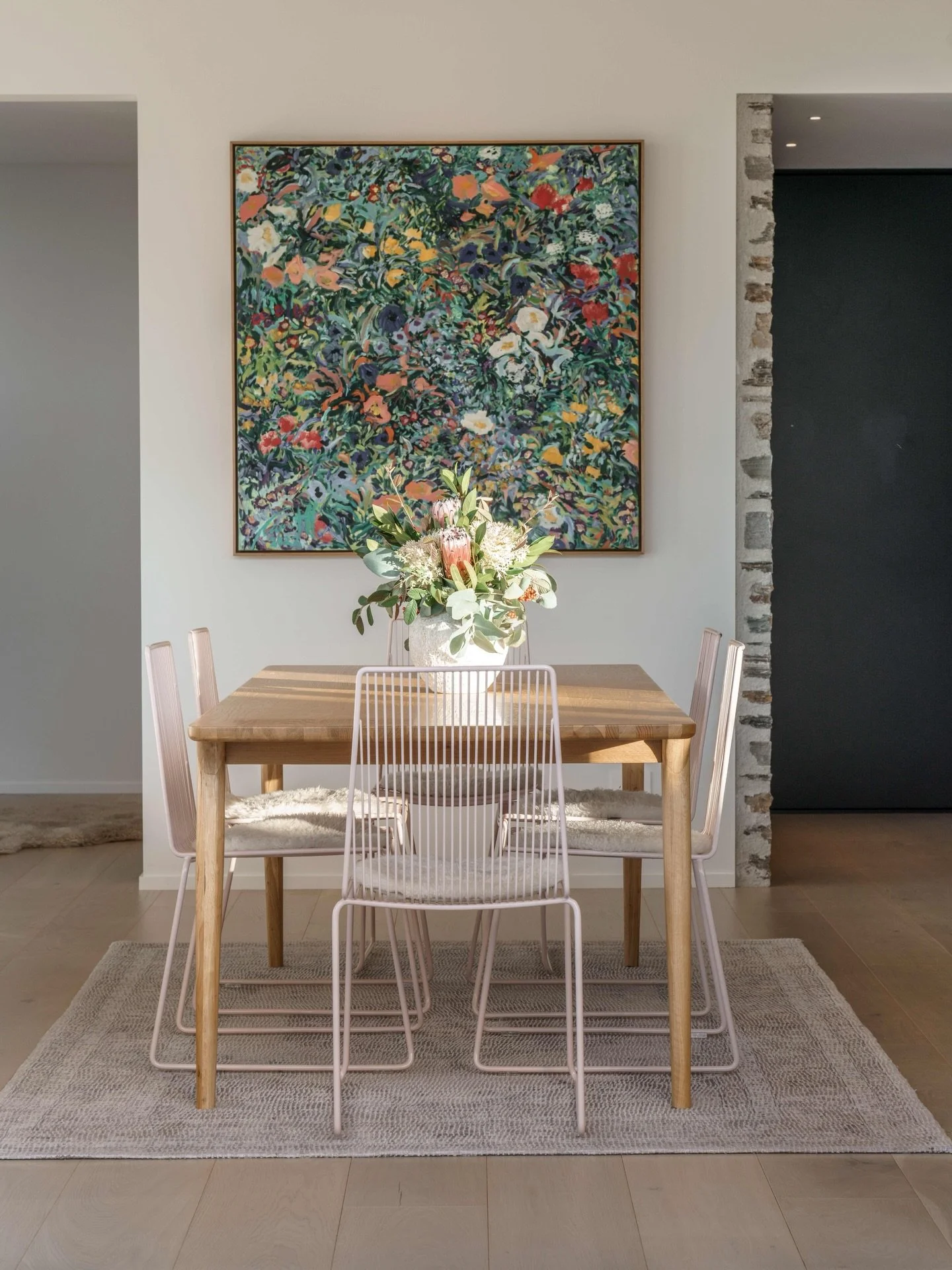 @marchandluxuryoak Blanc Oak flooring absolutely shines in this beautiful project! 

Marchand&rsquo;s engineered oak collections are sourced from Europe and carefully curated to suit New Zealand&rsquo;s architecture and climate. With exceptional stru