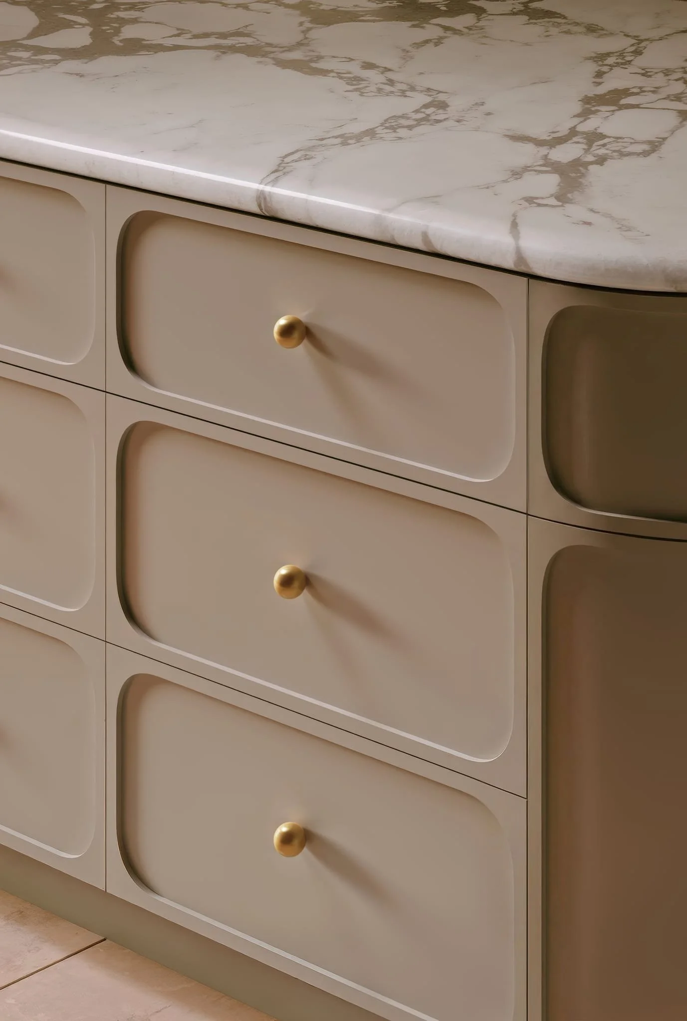 Iver_Puerto_Cupboard_Knob_WOH-web.jpeg