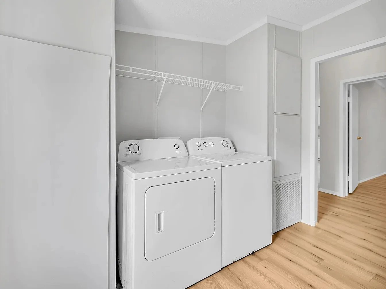 Washer & Dryer (Muench).JPEG