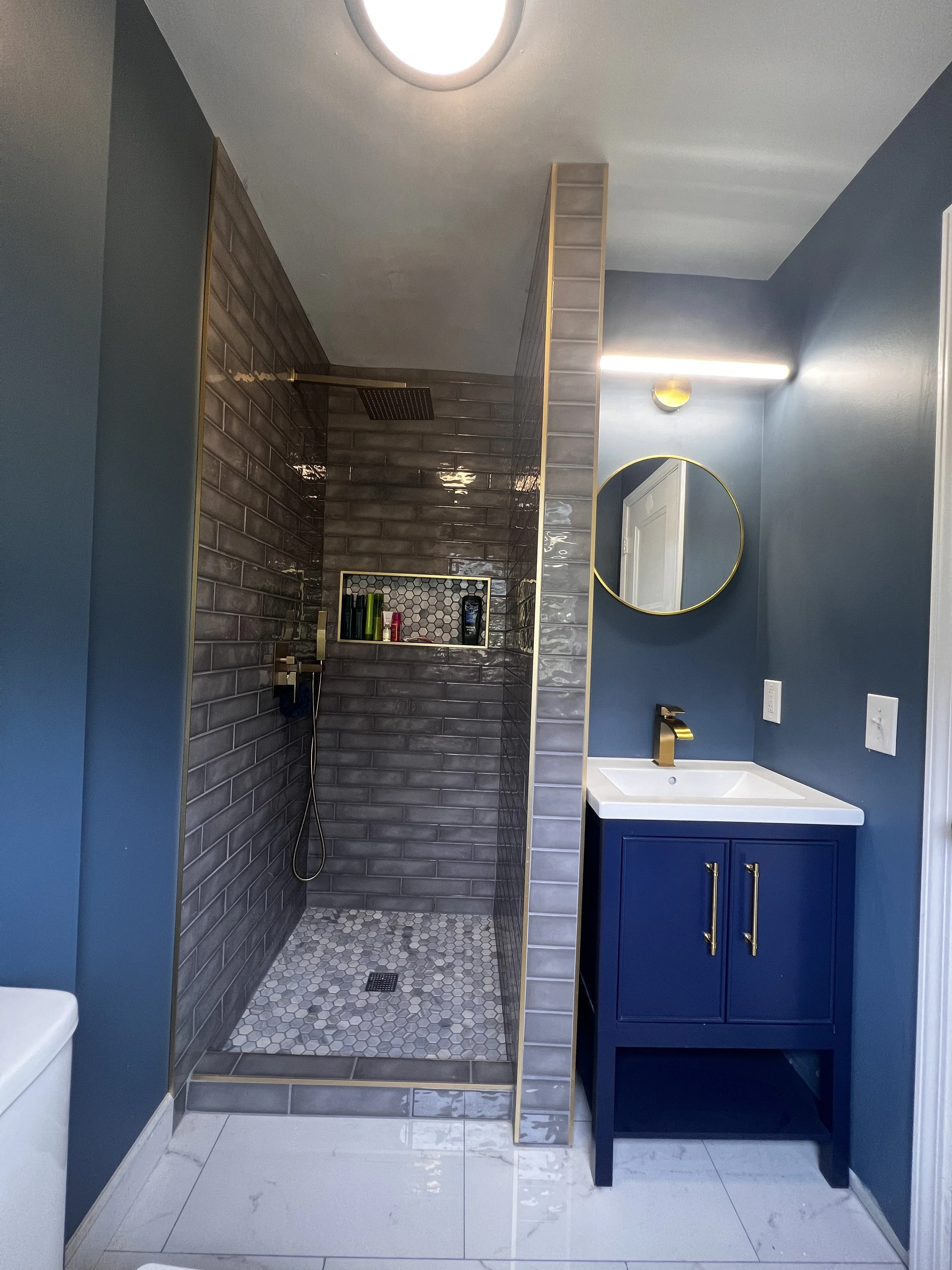 Blue Bathroom After 3 (Slaughter).JPG