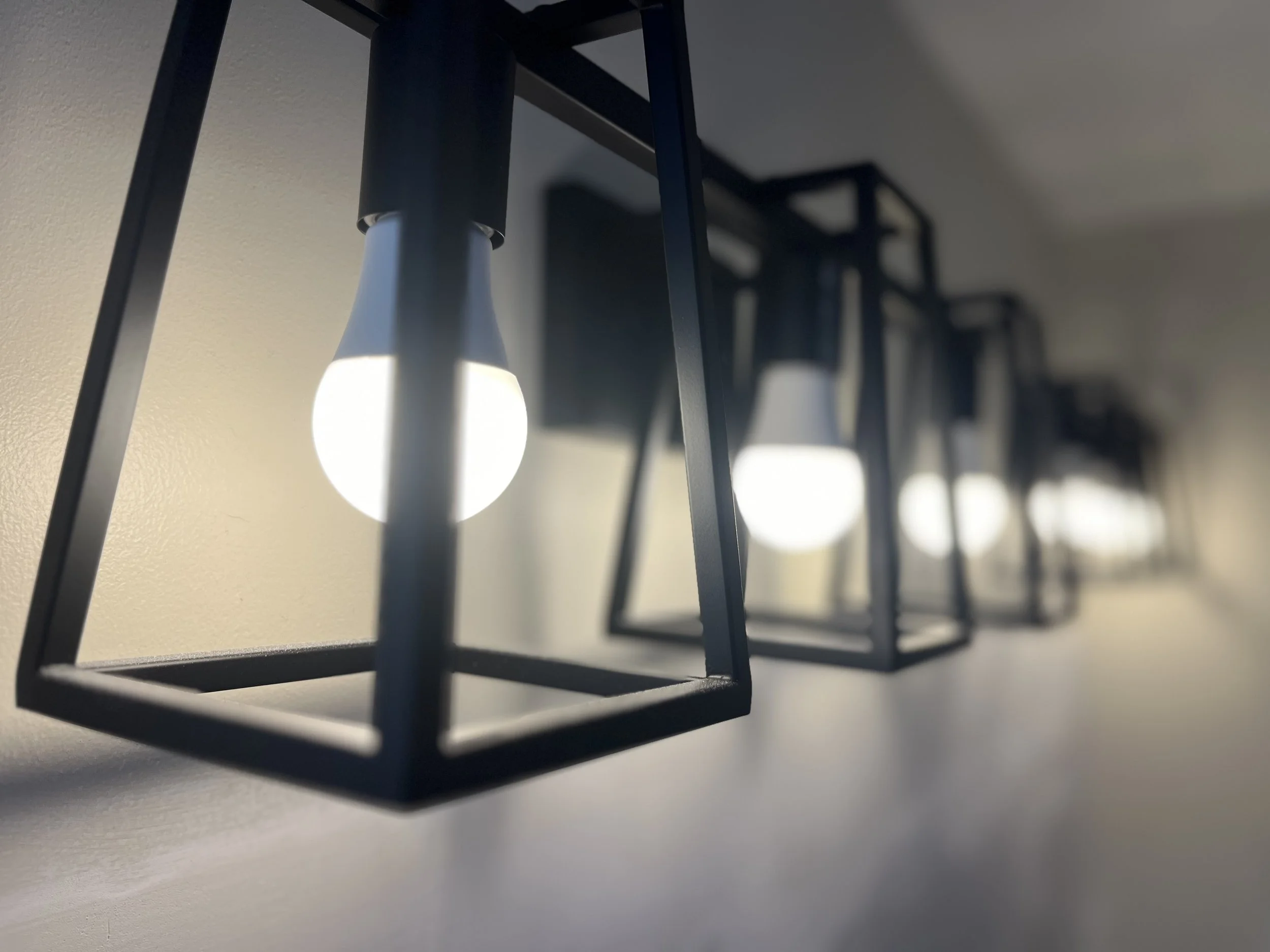 Bathroom Lighting Portrait Mode (Crawford).JPEG