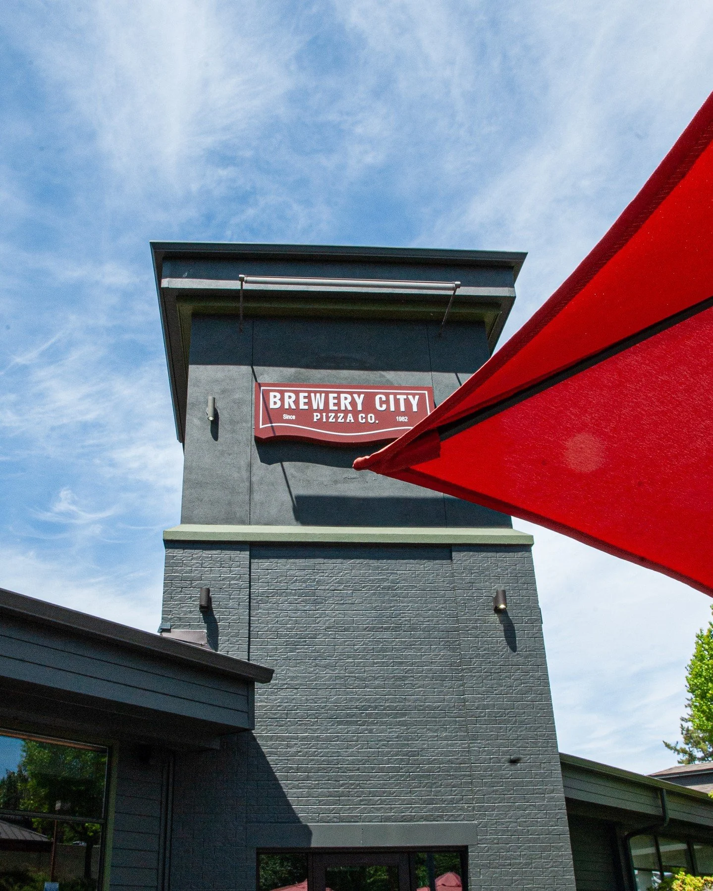 Tuesday is Trivia Night at our West Olympia location! Grab your crew, order some apps and brews, and put your brain to the test.⁠
⁠
🧐 TRIVIA TUESDAY 🧐⁠
📍 West Olympia BCP⁠
⏰ 6:30 PM every Tuesday⁠
🏆 FREE to play, win awesome prizes!⁠