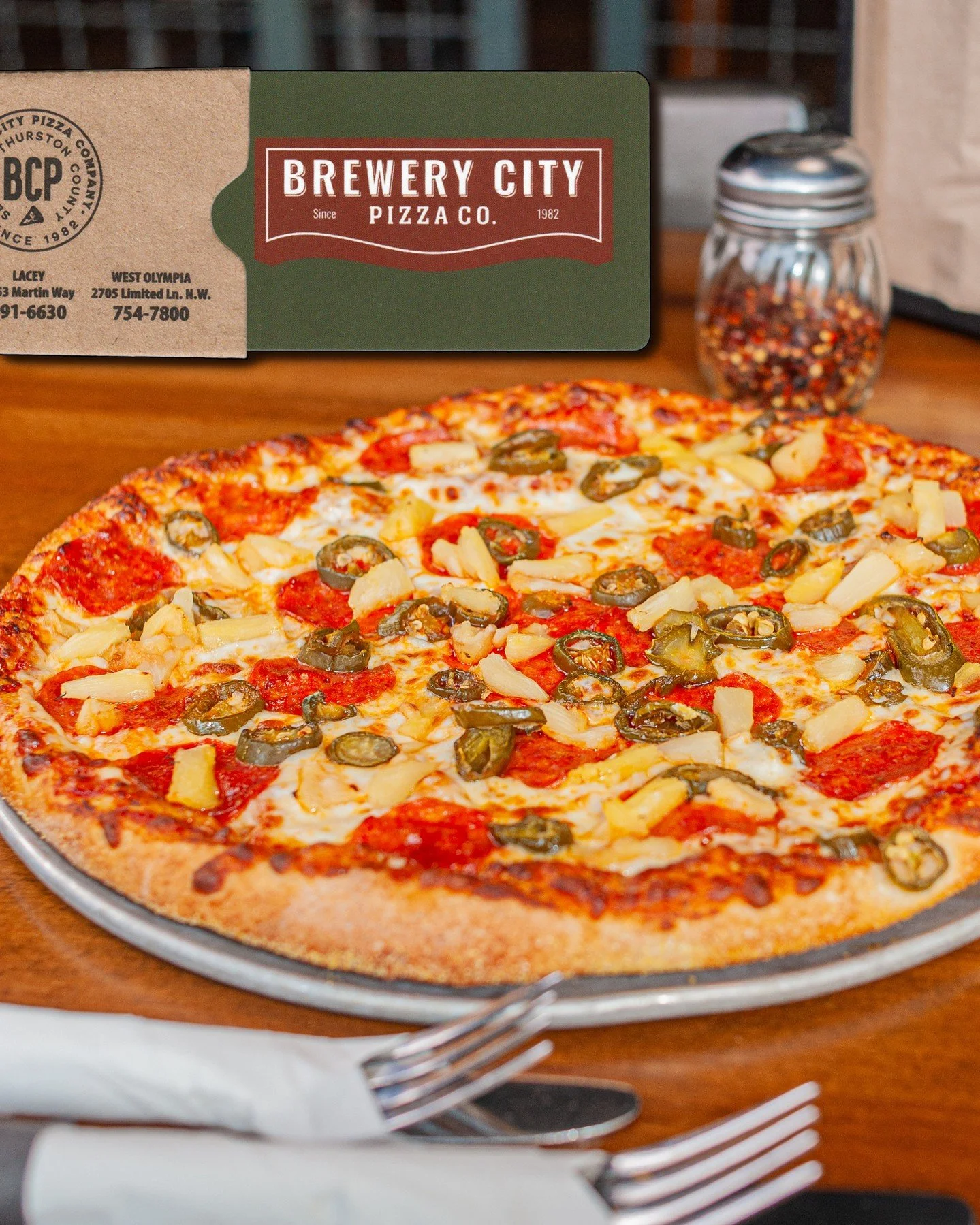 The holidays are coming, and pizza makes celebrating even better!⁠
⁠
Grab a $50 gift card in person between November 1 and December 31 and get a $10 coupon to use January 1 through March 1.⁠
⁠
Great for gift-giving&hellip;or keeping all the pizza for