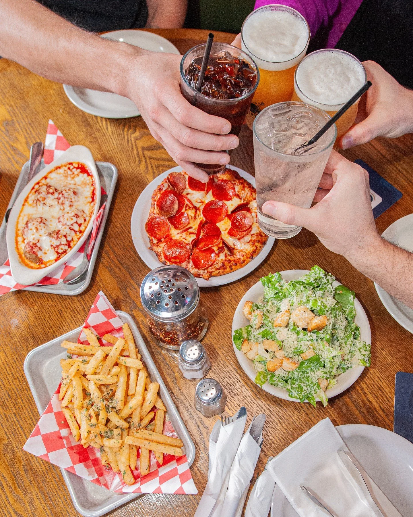 Join us for our *daily* happy hour from 3pm-6pm! Cheers to friends, food, drinks, and deals!