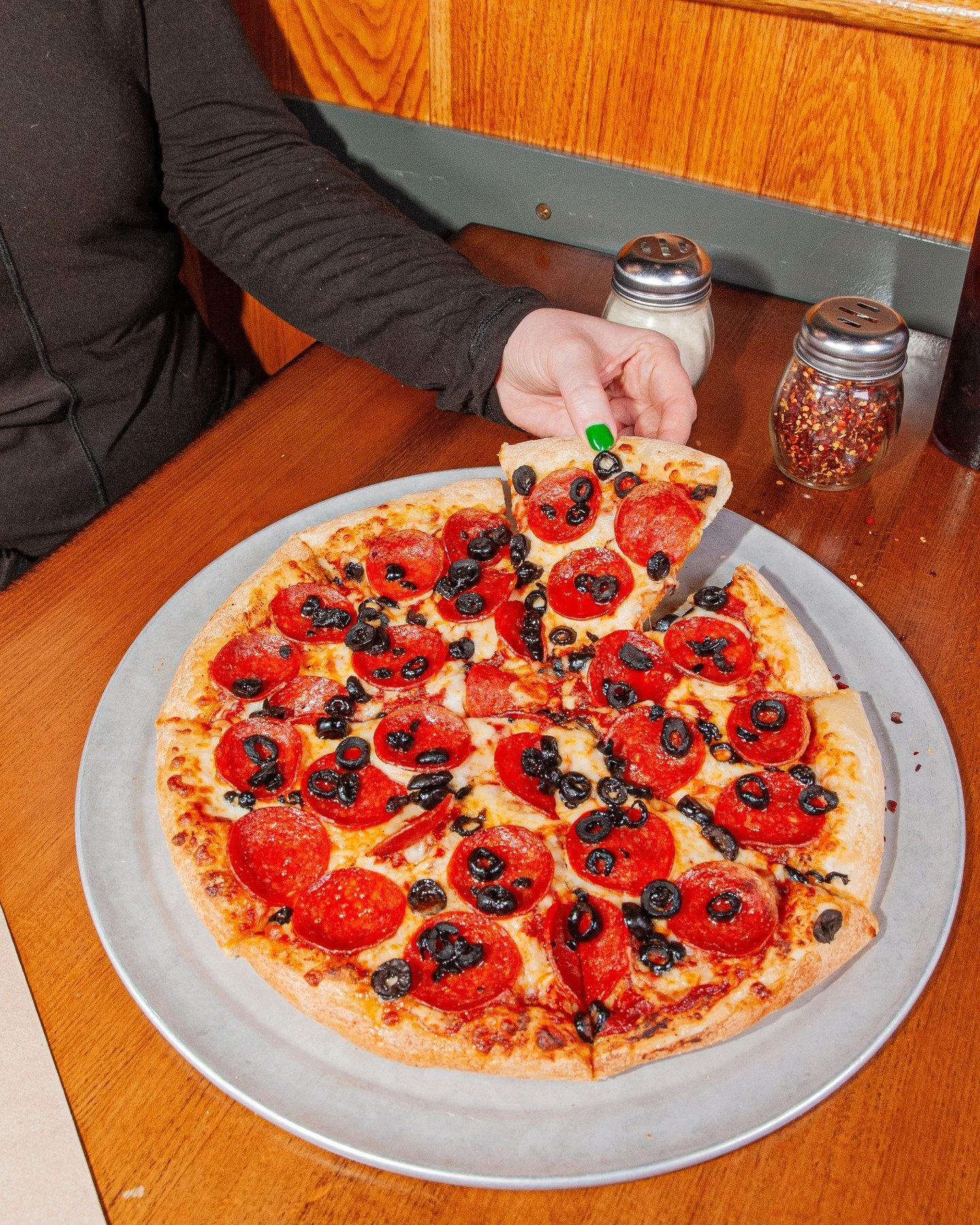 Oh, heyyyyy! Right now you can grab a medium 2-topping pizza for $17!