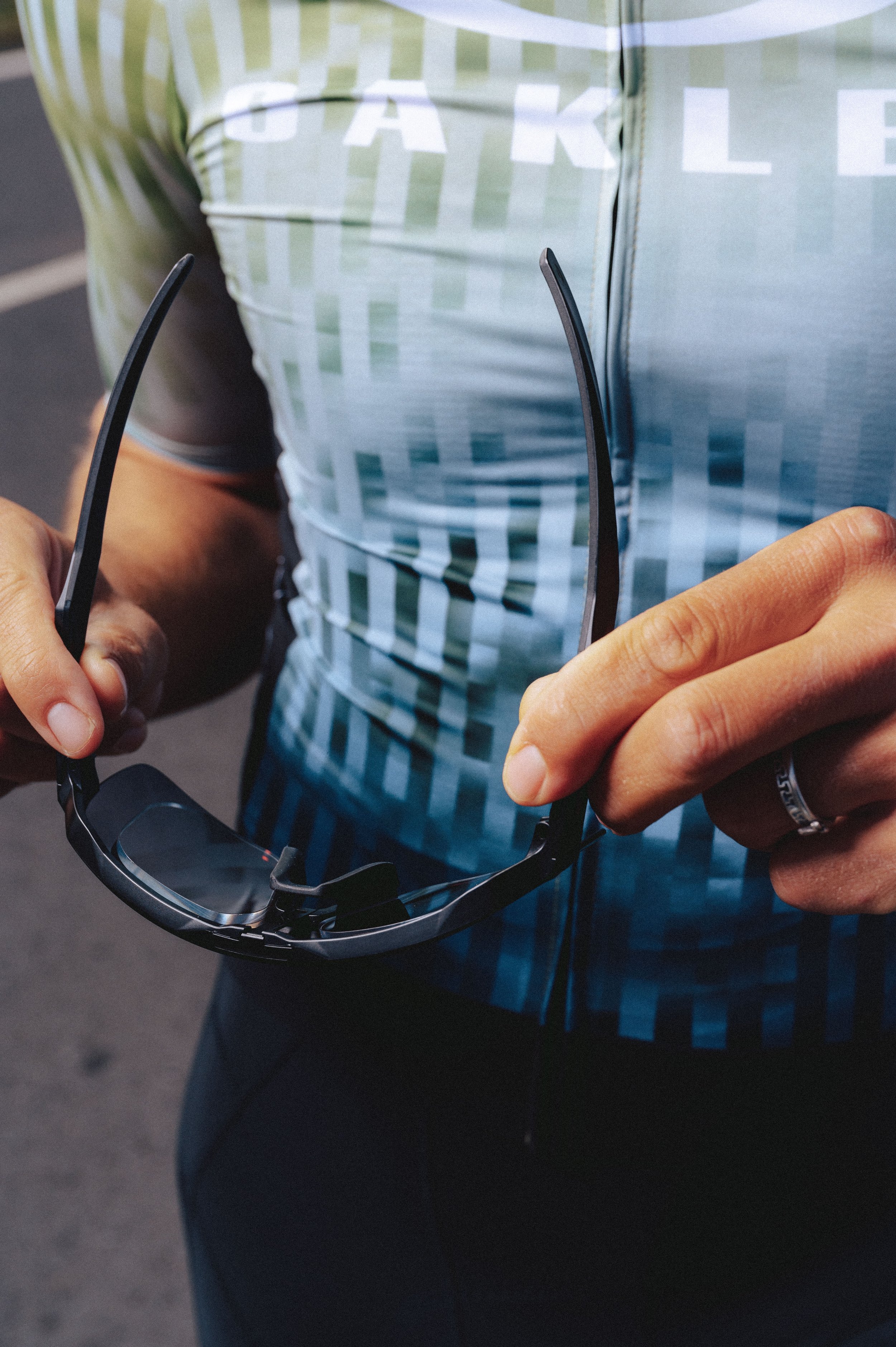 Oakley_SS26_ROAD_Sell-In_R1-4 (1).jpg
