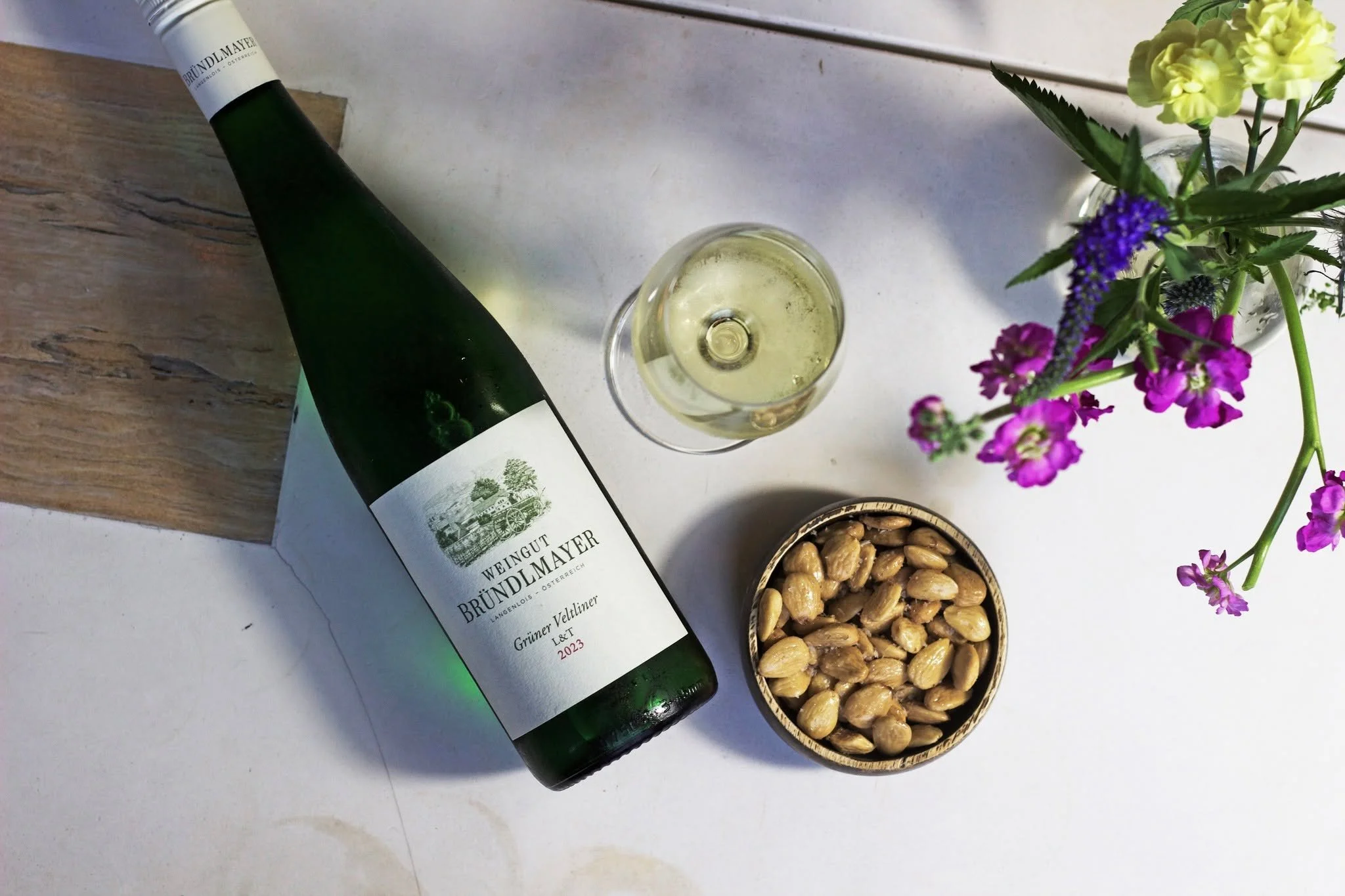 Some wines whisper 🤫

But the Gr&uuml;ner Veltliner from Austrian Weingut Br&uuml;ndlmayer - well, she flirts.  She might come off as delicate but she shines like a tropical disco ball.  She&rsquo;s dropping hints of apricot and mango and orange zes