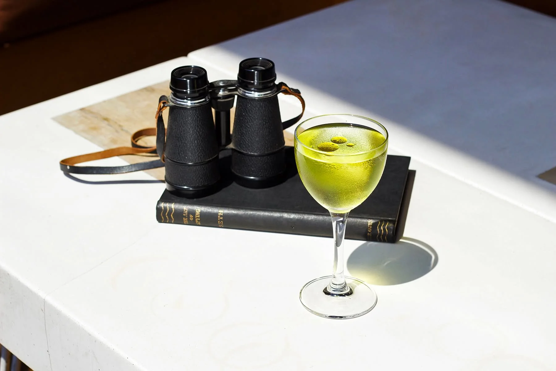 I spy, with my little eye, something that is delicious, refreshing, and waiting for you at the bar very much like you enthusiastically await the weekend 🕵️‍♀️
Check out our House Cocktail menu for something inspiring or grab a Classic for the c