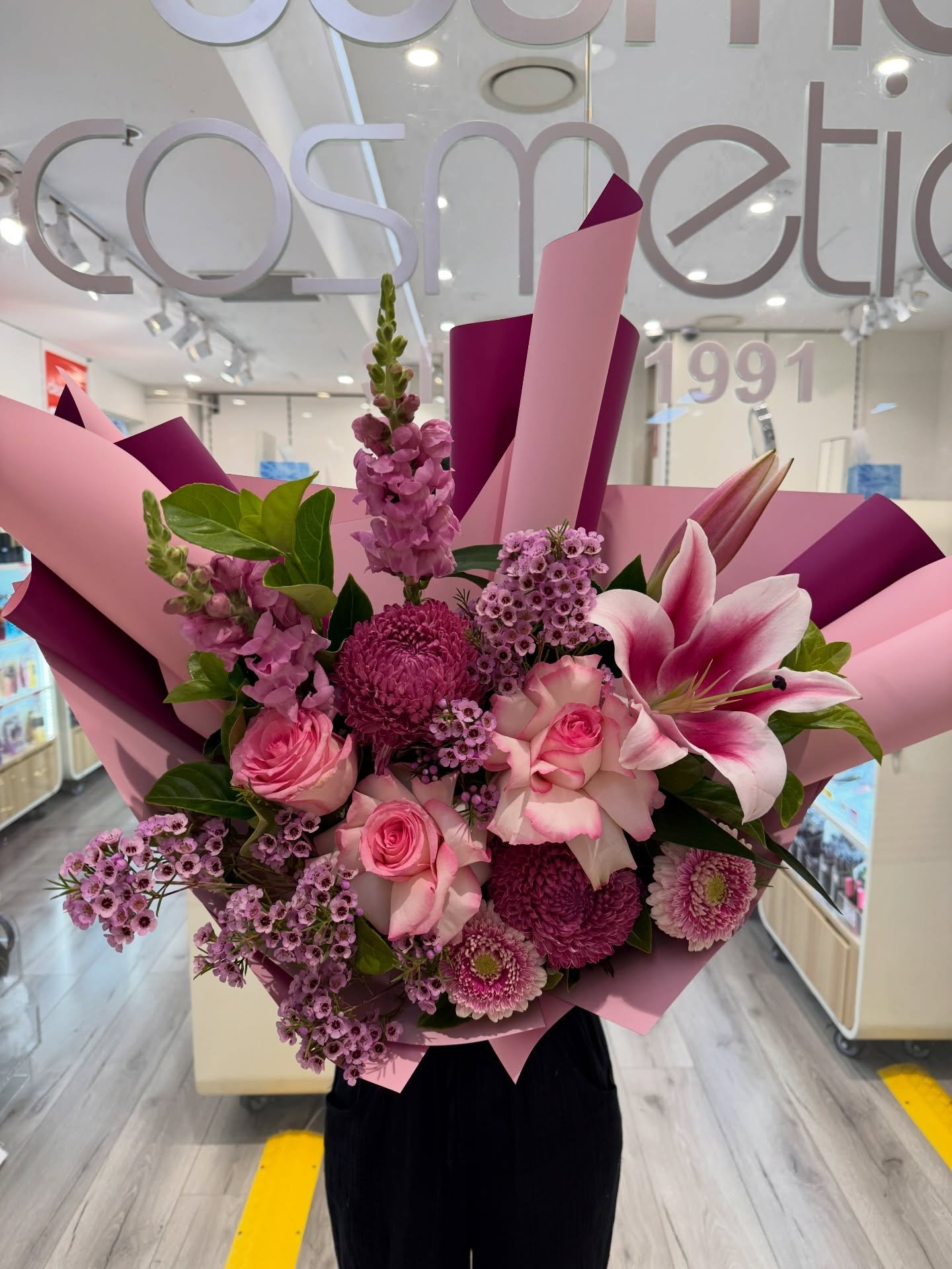 redfragrancefloral_1765421167_3784949539565363167_293623221.jpg