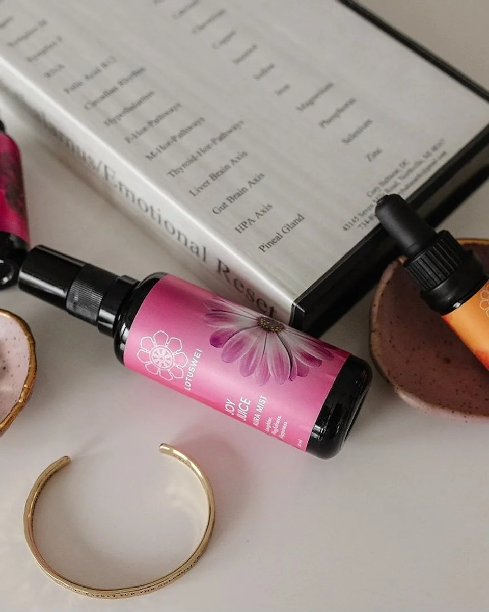 The energy field often reveals things the conscious mind wouldn&rsquo;t think to look for &hellip;. 
patterns around money, relationships, career direction, inherited layers, emotional imprints, and long-held beliefs.

What appears isn&rsquo;t random