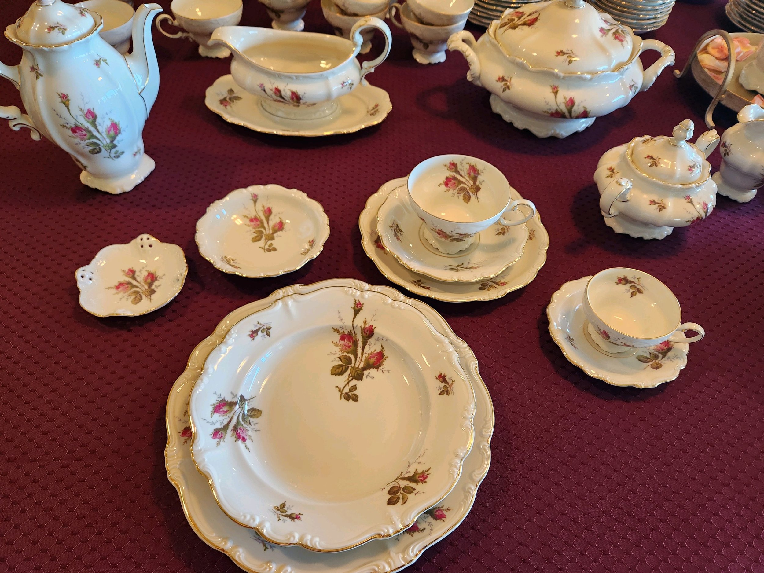 Rosenthal SELB Germany Pompadour, Ivory Body China - Moss Rose